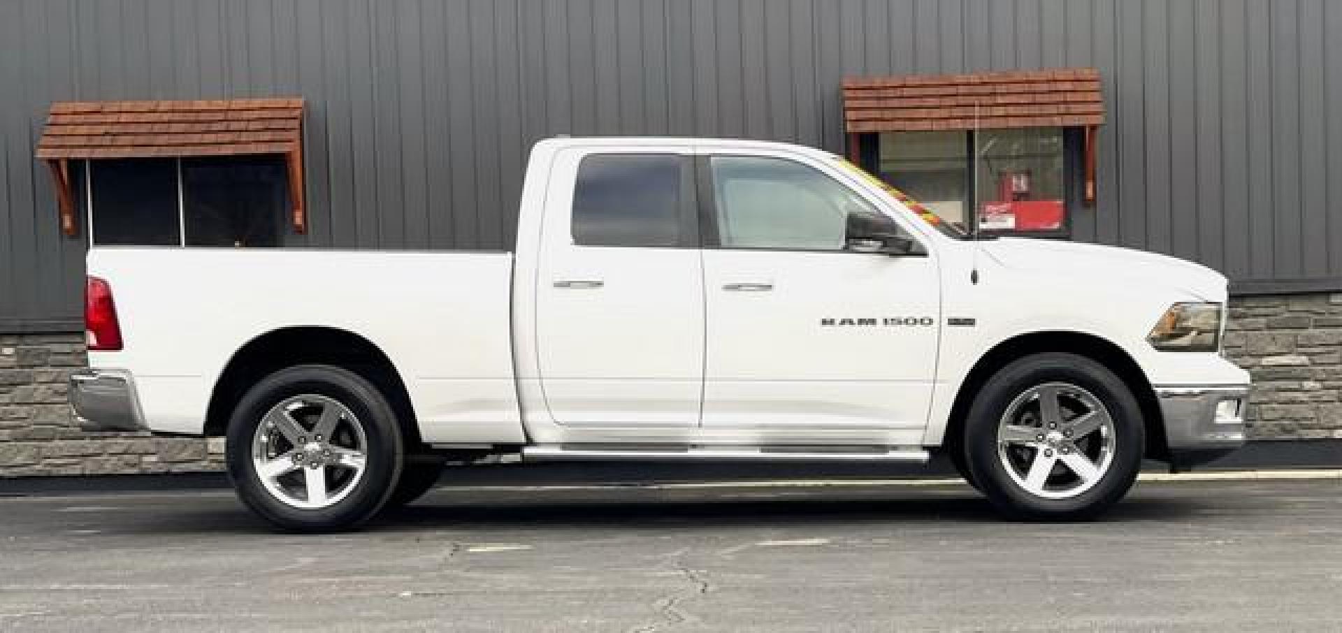 2011 WHITE RAM 1500 QUAD (1D7RV1GT9BS) with an V8,5.7L(345 CID),OHV engine, AUTOMATIC transmission, located at 14600 Frazho Road, Warren, MI, 48089, (586) 776-3400, 42.485996, -82.974220 - Photo#1