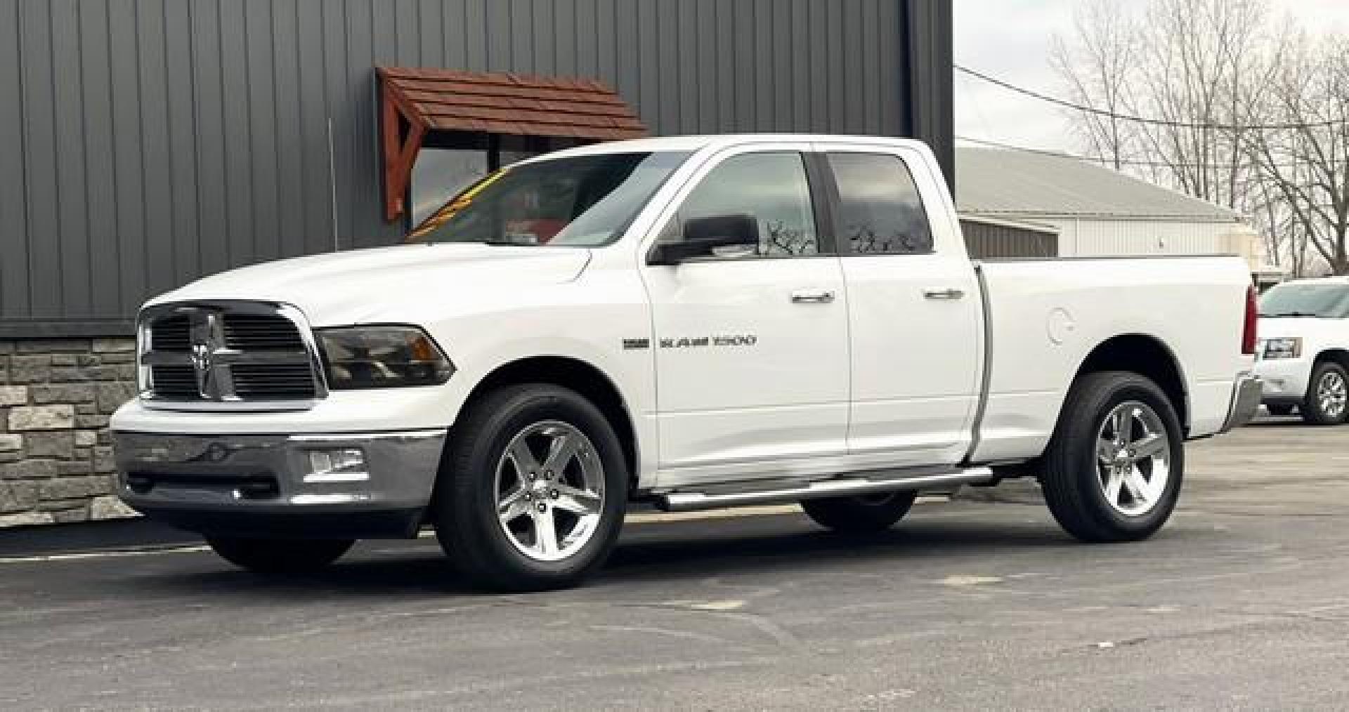 2011 WHITE RAM 1500 QUAD (1D7RV1GT9BS) with an V8,5.7L(345 CID),OHV engine, AUTOMATIC transmission, located at 14600 Frazho Road, Warren, MI, 48089, (586) 776-3400, 42.485996, -82.974220 - Photo#4