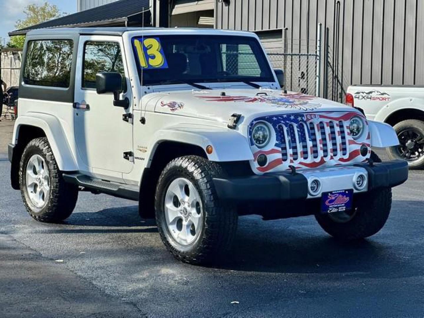 2013 WHITE JEEP WRANGLER (1C4AJWBG7DL) with an V6,3.6L(220 CID),DOHC engine, AUTOMATIC transmission, located at 14600 Frazho Road, Warren, MI, 48089, (586) 776-3400, 42.485996, -82.974220 - Photo#2