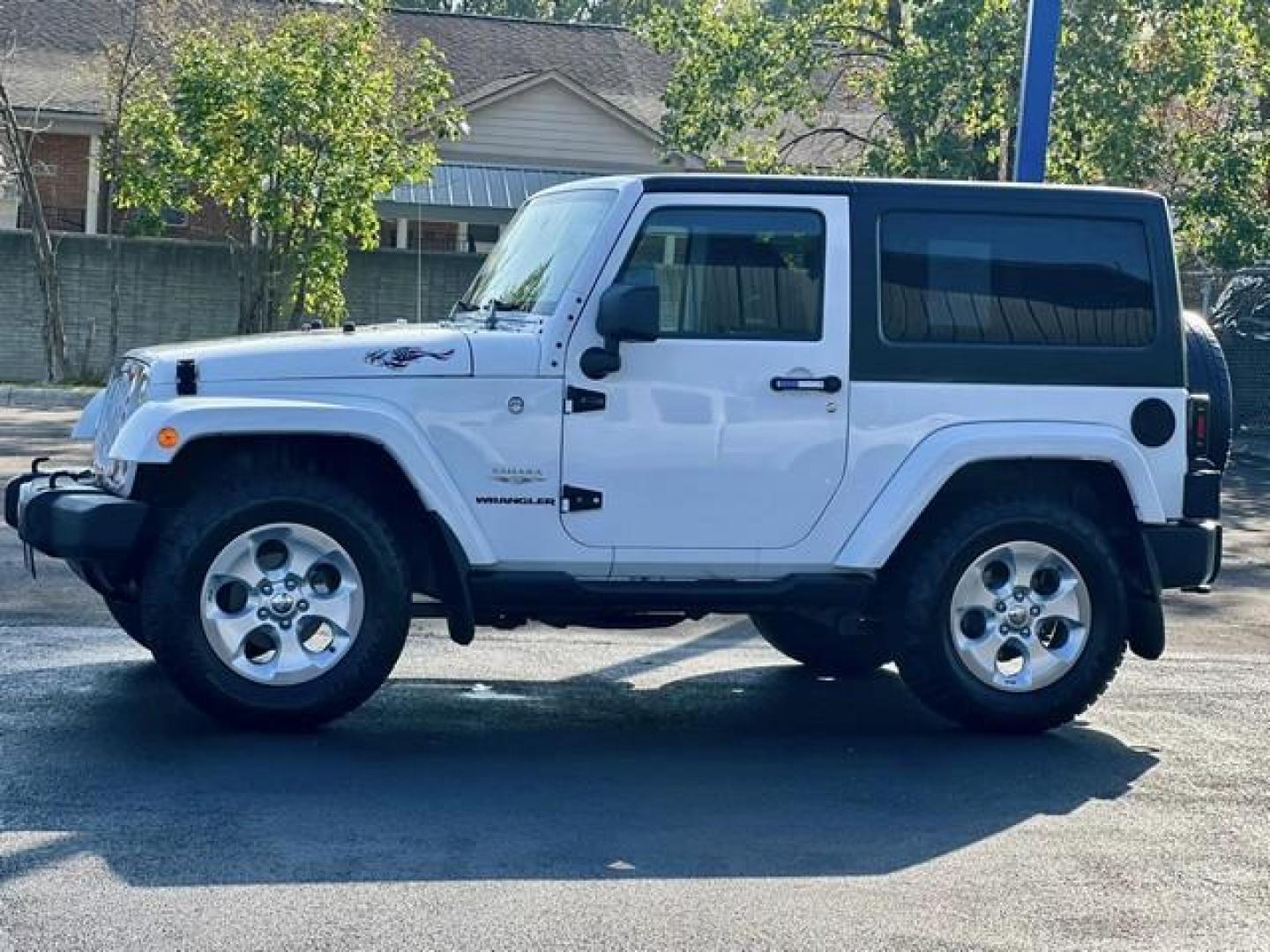 2013 WHITE JEEP WRANGLER (1C4AJWBG7DL) with an V6,3.6L(220 CID),DOHC engine, AUTOMATIC transmission, located at 14600 Frazho Road, Warren, MI, 48089, (586) 776-3400, 42.485996, -82.974220 - Photo#7