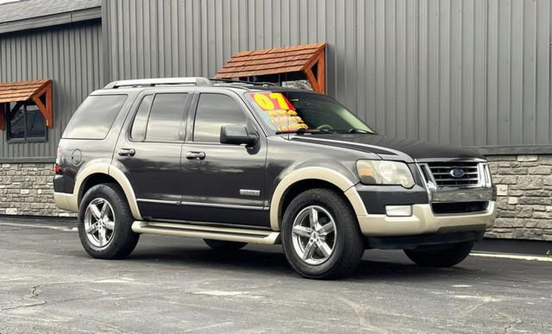 2007 GREY FORD EXPLORER (1FMEU74EX7U) with an V6,4.0L(245 CID),SOHC engine, AUTOMATIC transmission, located at 14600 Frazho Road, Warren, MI, 48089, (586) 776-3400, 42.485996, -82.974220 - Photo#3