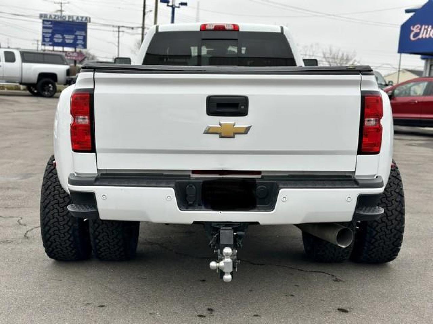 2017 WHITE CHEVROLET SILVERADO 3500 HD (1GC4K0EY7HF) with an V8,6.6L(403 CID),OHV engine, AUTOMATIC transmission, located at 14600 Frazho Road, Warren, MI, 48089, (586) 776-3400, 42.485996, -82.974220 - Photo#6