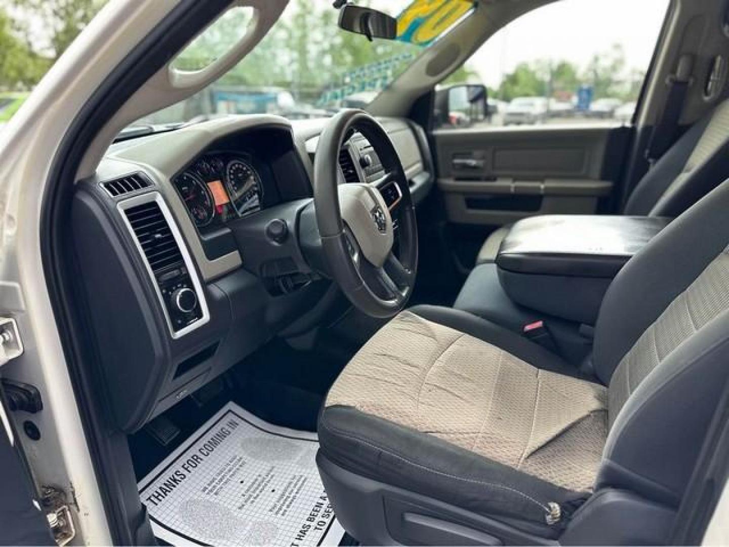 2009 WHITE DODGE RAM 1500 (1D3HV13P69S) with an V8,4.7L(287 CID),SOHC engine, AUTOMATIC transmission, located at 14600 Frazho Road, Warren, MI, 48089, (586) 776-3400, 42.485996, -82.974220 - Photo#8