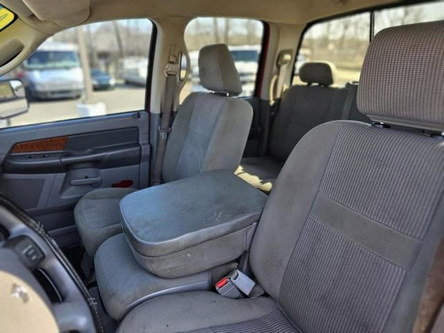 2006 RED DODGE RAM 1500 PICKUP (1D7HU18276S) with an V8,5.7L(345 CID),OHV engine, AUTOMATIC transmission, located at 14600 Frazho Road, Warren, MI, 48089, (586) 776-3400, 42.485996, -82.974220 - Photo#9