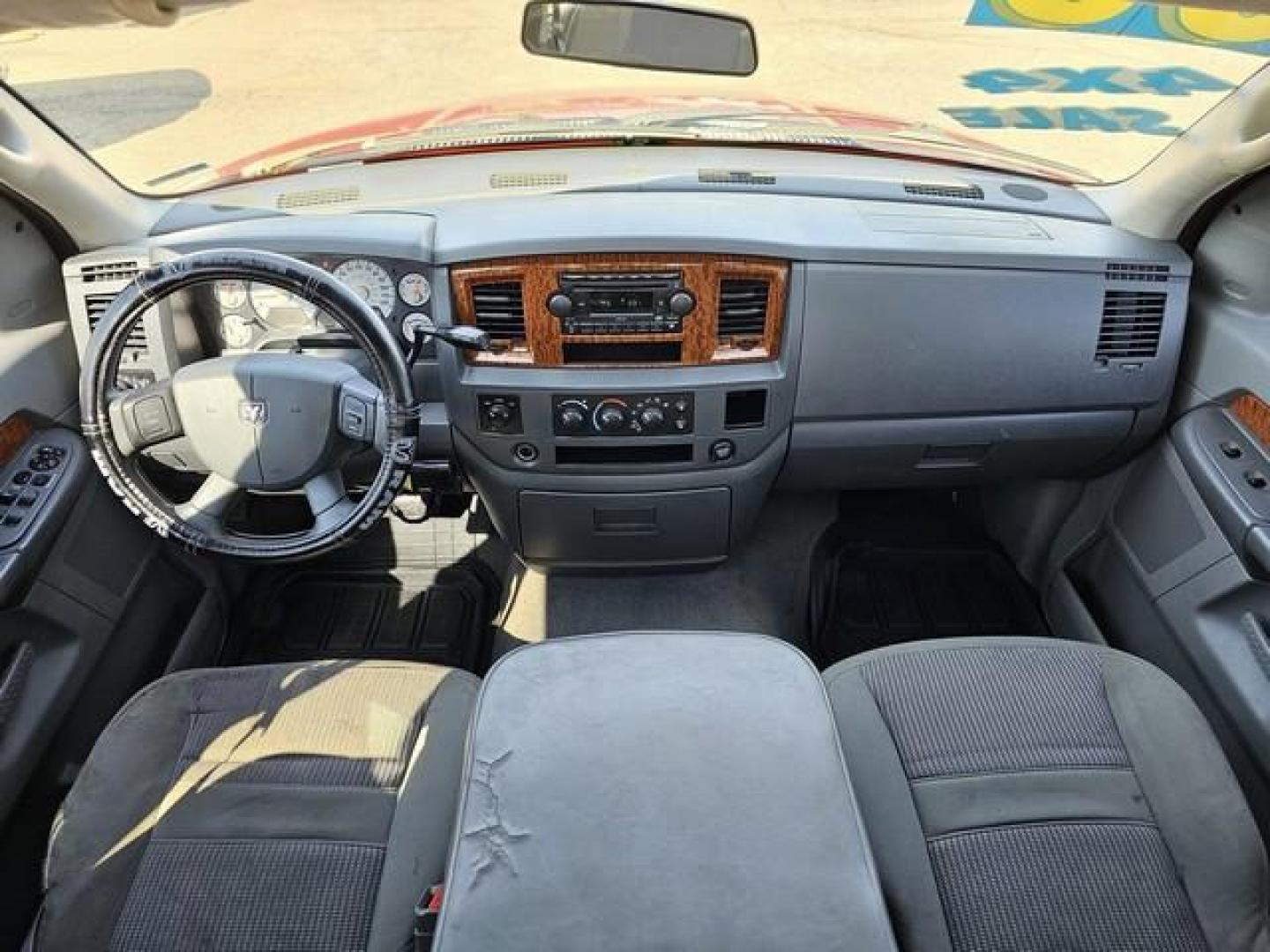 2006 RED DODGE RAM 1500 PICKUP (1D7HU18276S) with an V8,5.7L(345 CID),OHV engine, AUTOMATIC transmission, located at 14600 Frazho Road, Warren, MI, 48089, (586) 776-3400, 42.485996, -82.974220 - Photo#11