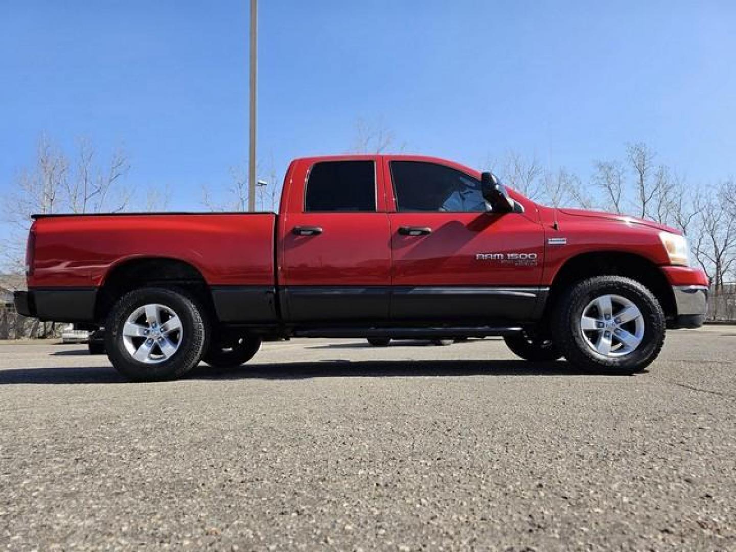 2006 RED DODGE RAM 1500 PICKUP (1D7HU18276S) with an V8,5.7L(345 CID),OHV engine, AUTOMATIC transmission, located at 14600 Frazho Road, Warren, MI, 48089, (586) 776-3400, 42.485996, -82.974220 - Photo#13