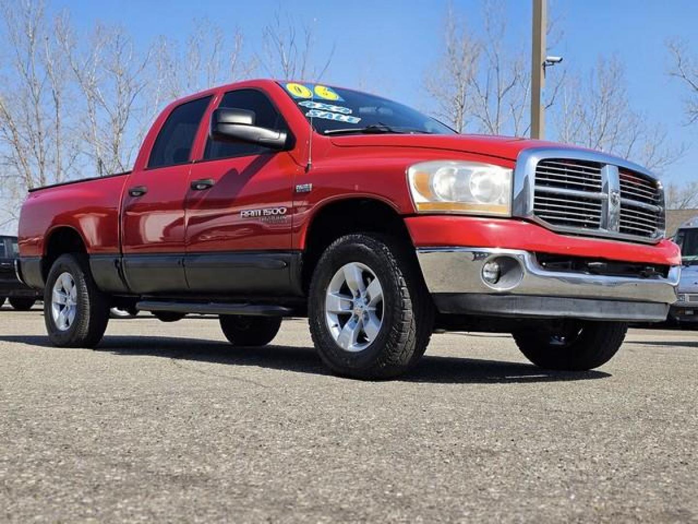 2006 RED DODGE RAM 1500 PICKUP (1D7HU18276S) with an V8,5.7L(345 CID),OHV engine, AUTOMATIC transmission, located at 14600 Frazho Road, Warren, MI, 48089, (586) 776-3400, 42.485996, -82.974220 - Photo#2