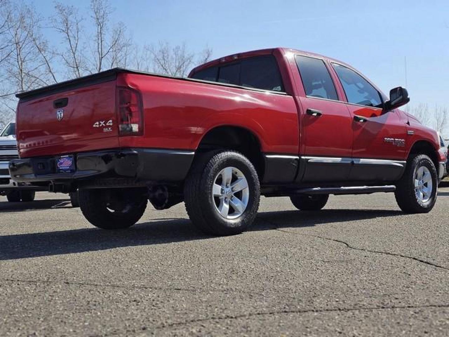 2006 RED DODGE RAM 1500 PICKUP (1D7HU18276S) with an V8,5.7L(345 CID),OHV engine, AUTOMATIC transmission, located at 14600 Frazho Road, Warren, MI, 48089, (586) 776-3400, 42.485996, -82.974220 - Photo#3