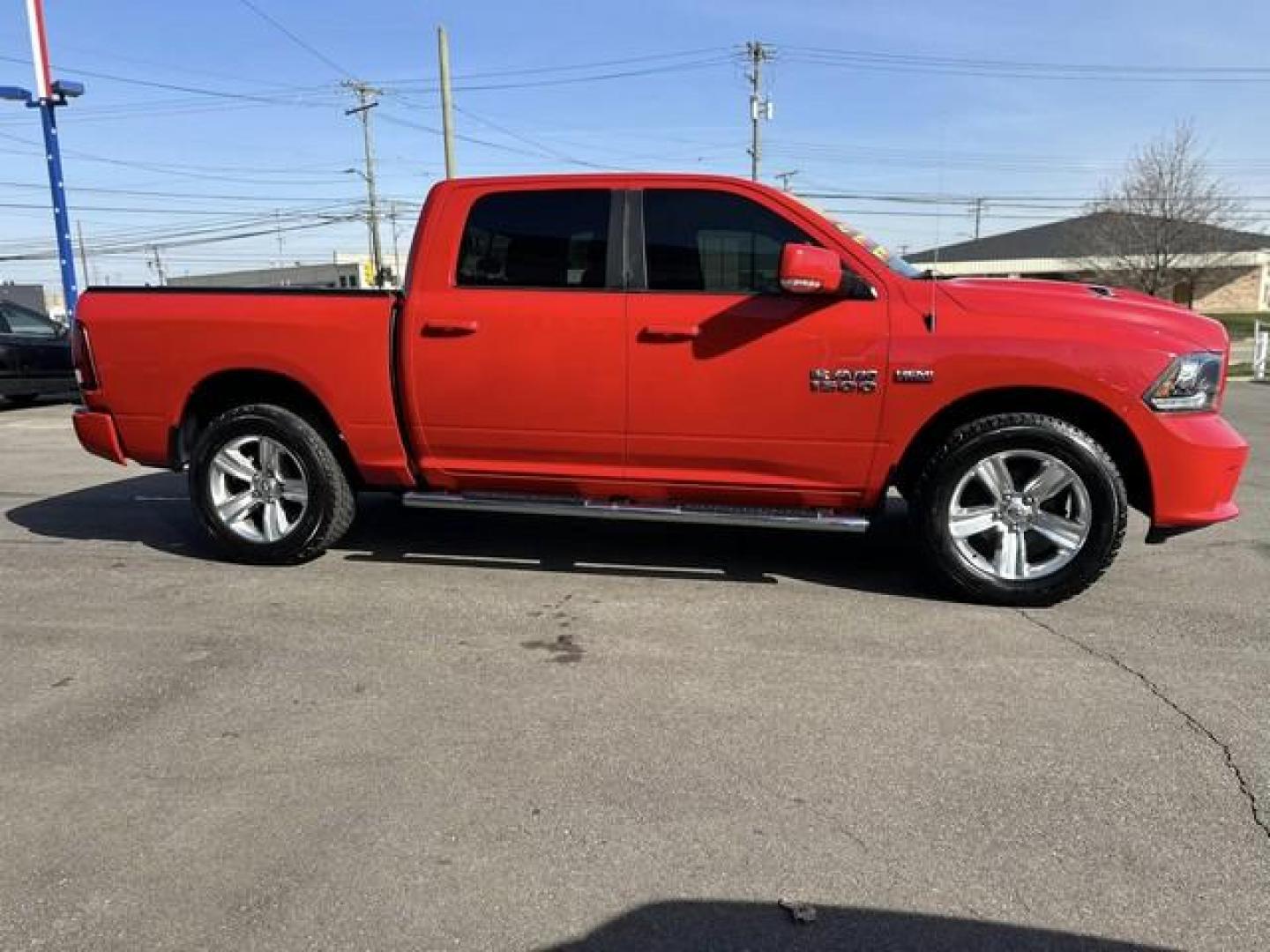 2016 RED RAM 1500 (1C6RR7MT4GS) with an V8,5.7L(345 CID),OHV engine, AUTOMATIC transmission, located at 14600 Frazho Road, Warren, MI, 48089, (586) 776-3400, 42.485996, -82.974220 - Photo#3