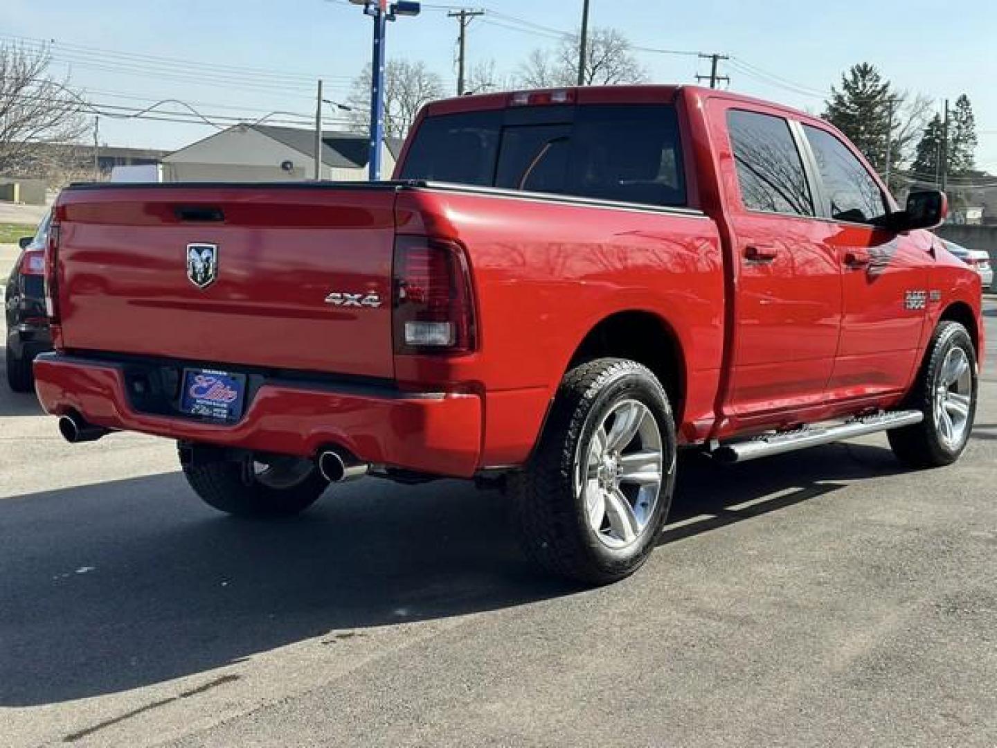 2016 RED RAM 1500 (1C6RR7MT4GS) with an V8,5.7L(345 CID),OHV engine, AUTOMATIC transmission, located at 14600 Frazho Road, Warren, MI, 48089, (586) 776-3400, 42.485996, -82.974220 - Photo#4