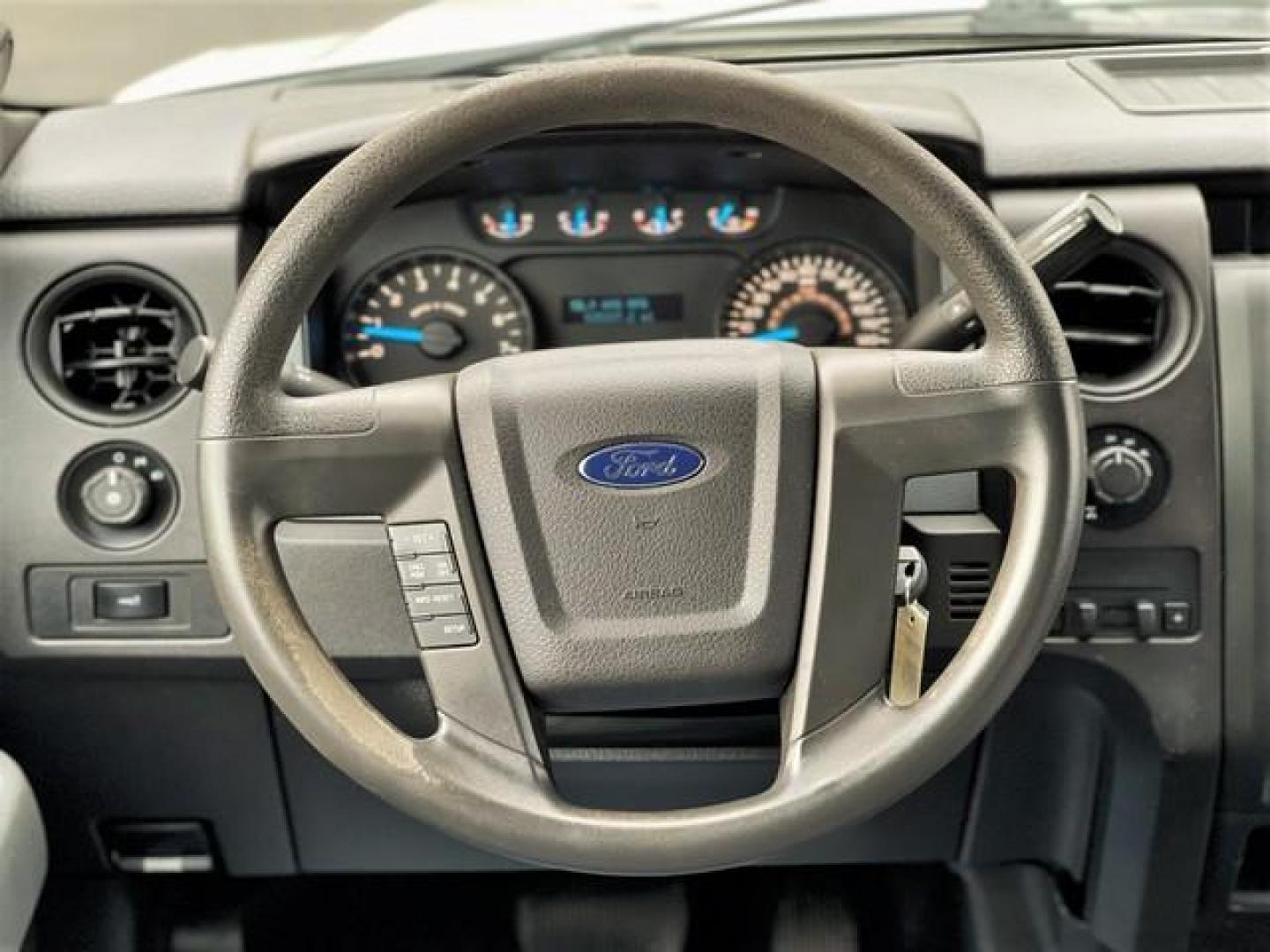 2013 WHITE FORD F-150 (1FTFW1ETXDK) with an V6,3.5L(213 CID),DOHC engine, AUTOMATIC transmission, located at 14600 Frazho Road, Warren, MI, 48089, (586) 776-3400, 42.485996, -82.974220 - Photo#11