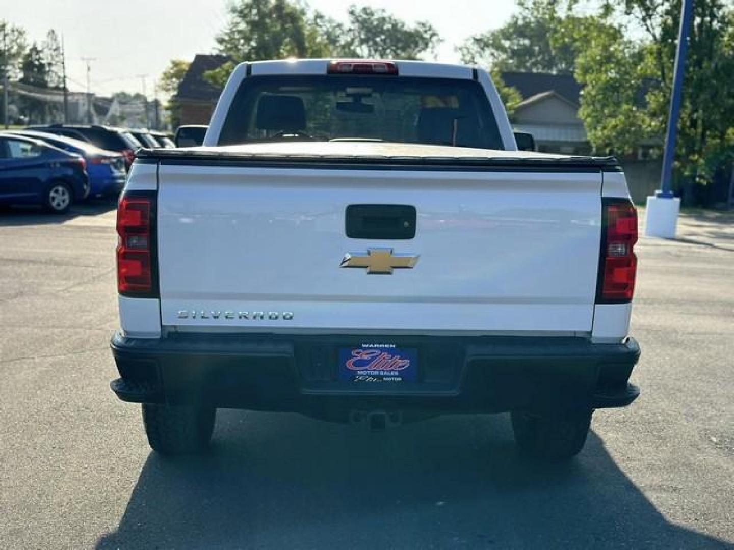 2014 WHITE CHEVROLET SILVERADO 1500 (1GCNKPEC5EZ) with an V8,5.3L(325 CID),OHV engine, AUTOMATIC transmission, located at 14600 Frazho Road, Warren, MI, 48089, (586) 776-3400, 42.485996, -82.974220 - Photo#5