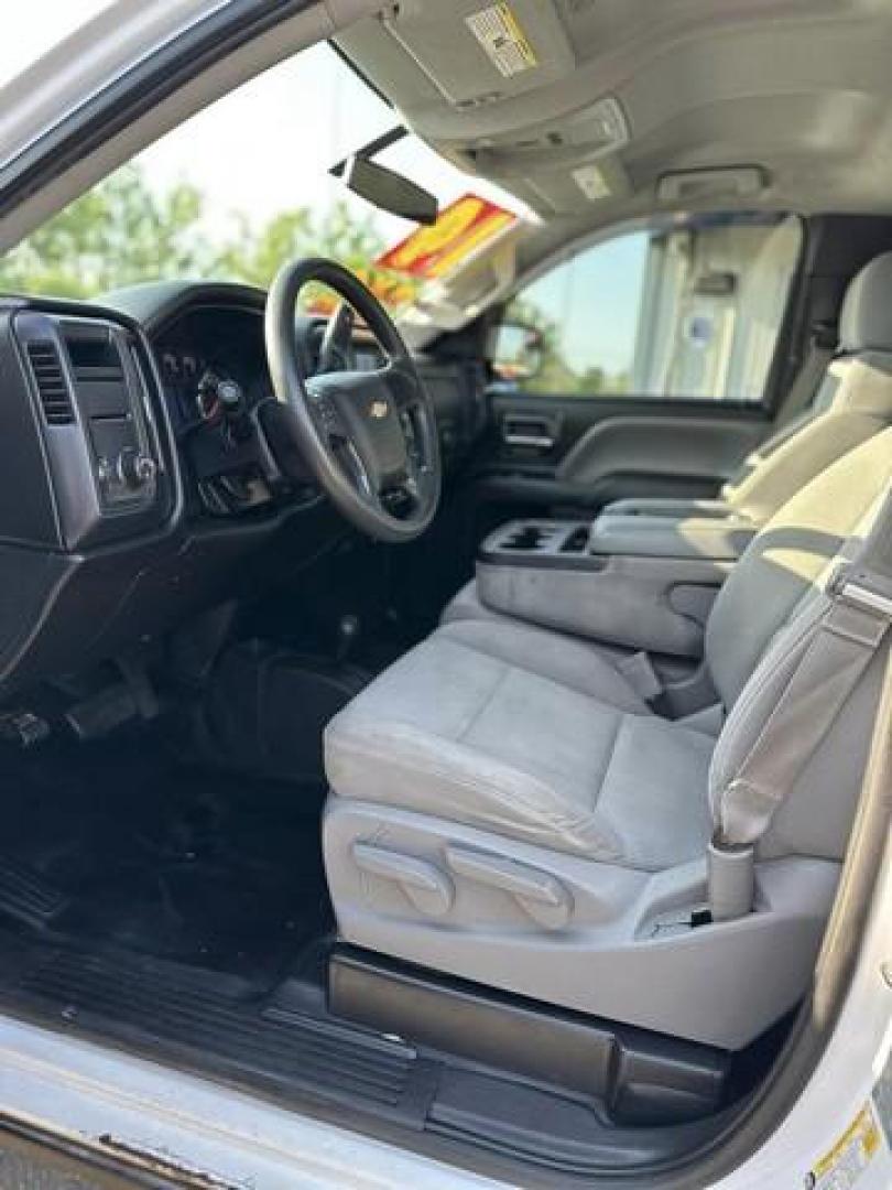 2014 WHITE CHEVROLET SILVERADO 1500 (1GCNKPEC5EZ) with an V8,5.3L(325 CID),OHV engine, AUTOMATIC transmission, located at 14600 Frazho Road, Warren, MI, 48089, (586) 776-3400, 42.485996, -82.974220 - Photo#8