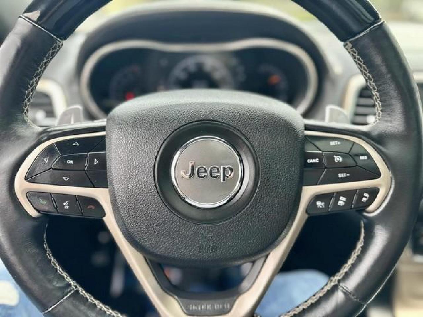 2017 GRAY JEEP GRAND CHEROKEE (1C4RJFCG5HC) with an V6,3.6L(220 CID),DOHC engine, AUTOMATIC transmission, located at 14600 Frazho Road, Warren, MI, 48089, (586) 776-3400, 42.485996, -82.974220 - Photo#20