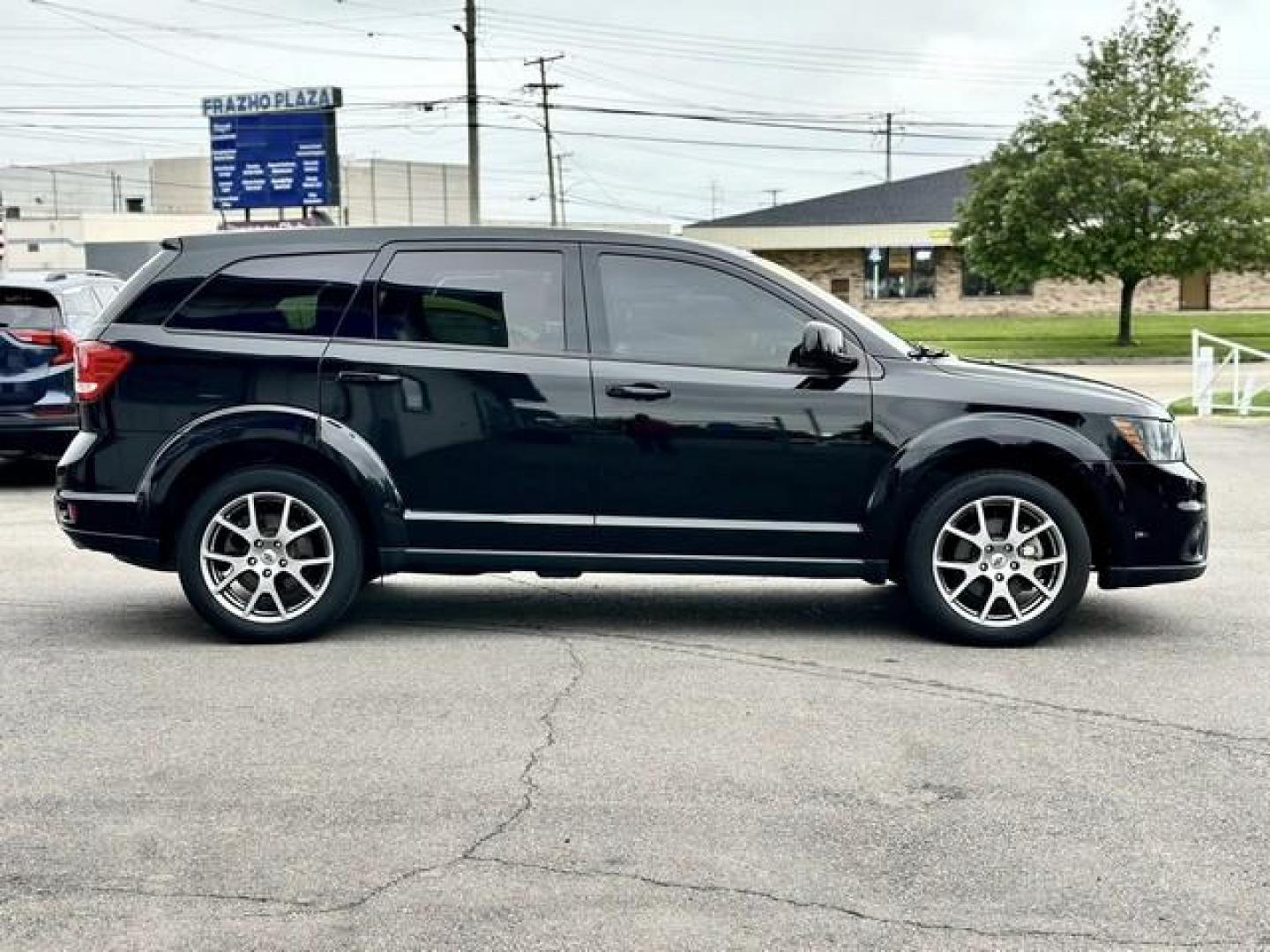 2019 BLACK DODGE JOURNEY (3C4PDDEG1KT) with an V6,3.6L(220 CID),DOHC engine, AUTOMATIC transmission, located at 14600 Frazho Road, Warren, MI, 48089, (586) 776-3400, 42.485996, -82.974220 - Photo#3