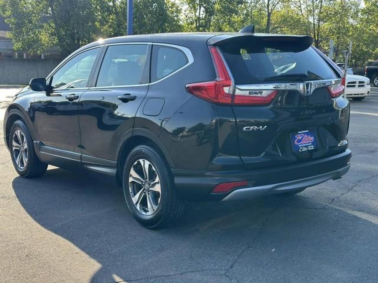 2019 BLACK HONDA CR-V (2HKRW5H39KH) with an L4,2.4L(144 CID),DOHC engine, AUTOMATIC transmission, located at 14600 Frazho Road, Warren, MI, 48089, (586) 776-3400, 42.485996, -82.974220 - Photo#6