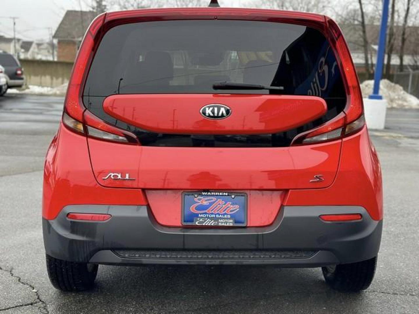 2020 RED KIA SOUL (KNDJ23AUXL7) with an L4,2.0L(122 CID), engine, AUTOMATIC transmission, located at 14600 Frazho Road, Warren, MI, 48089, (586) 776-3400, 42.485996, -82.974220 - Photo#5