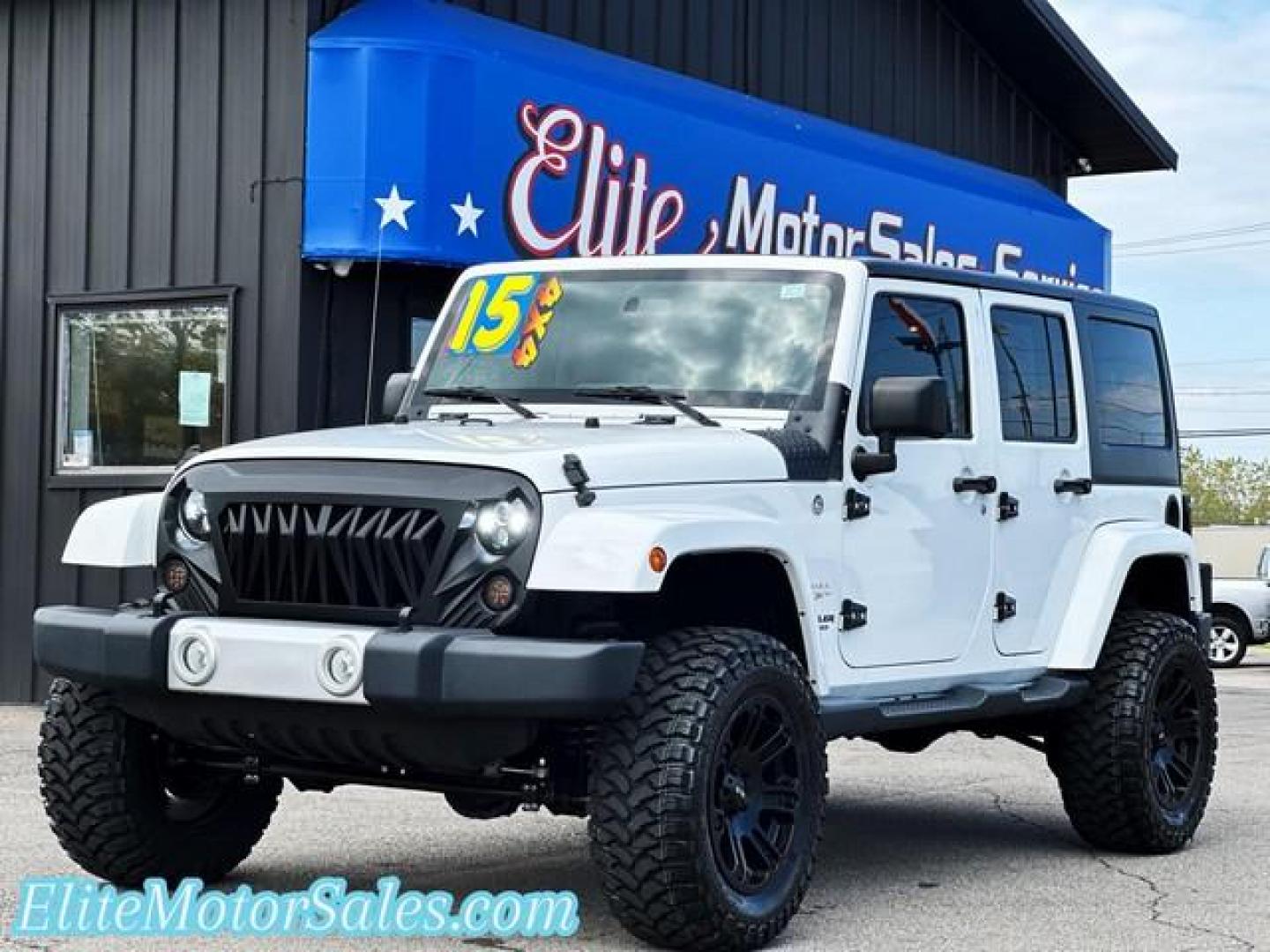 2015 WHITE JEEP WRANGLER (1C4BJWEG8FL) with an V6,3.6L(220 CID),DOHC engine, AUTOMATIC transmission, located at 14600 Frazho Road, Warren, MI, 48089, (586) 776-3400, 42.485996, -82.974220 - Photo#0