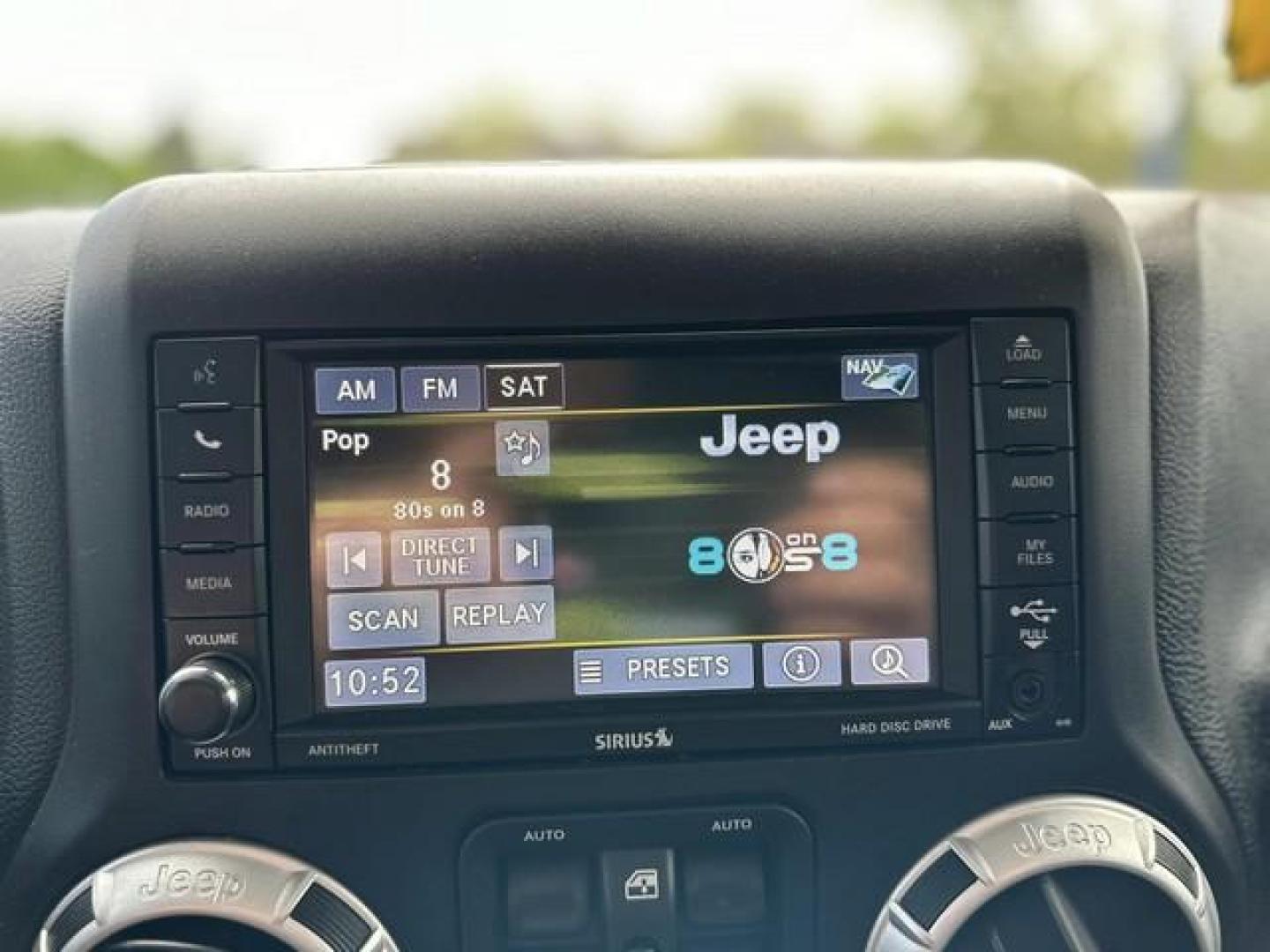 2015 WHITE JEEP WRANGLER (1C4BJWEG8FL) with an V6,3.6L(220 CID),DOHC engine, AUTOMATIC transmission, located at 14600 Frazho Road, Warren, MI, 48089, (586) 776-3400, 42.485996, -82.974220 - Photo#12