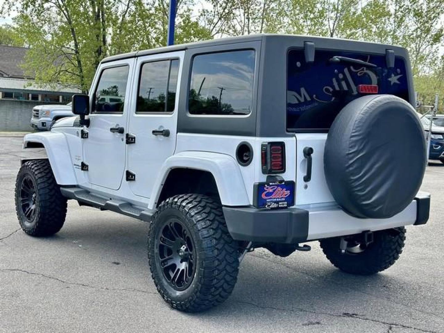 2015 WHITE JEEP WRANGLER (1C4BJWEG8FL) with an V6,3.6L(220 CID),DOHC engine, AUTOMATIC transmission, located at 14600 Frazho Road, Warren, MI, 48089, (586) 776-3400, 42.485996, -82.974220 - Photo#6