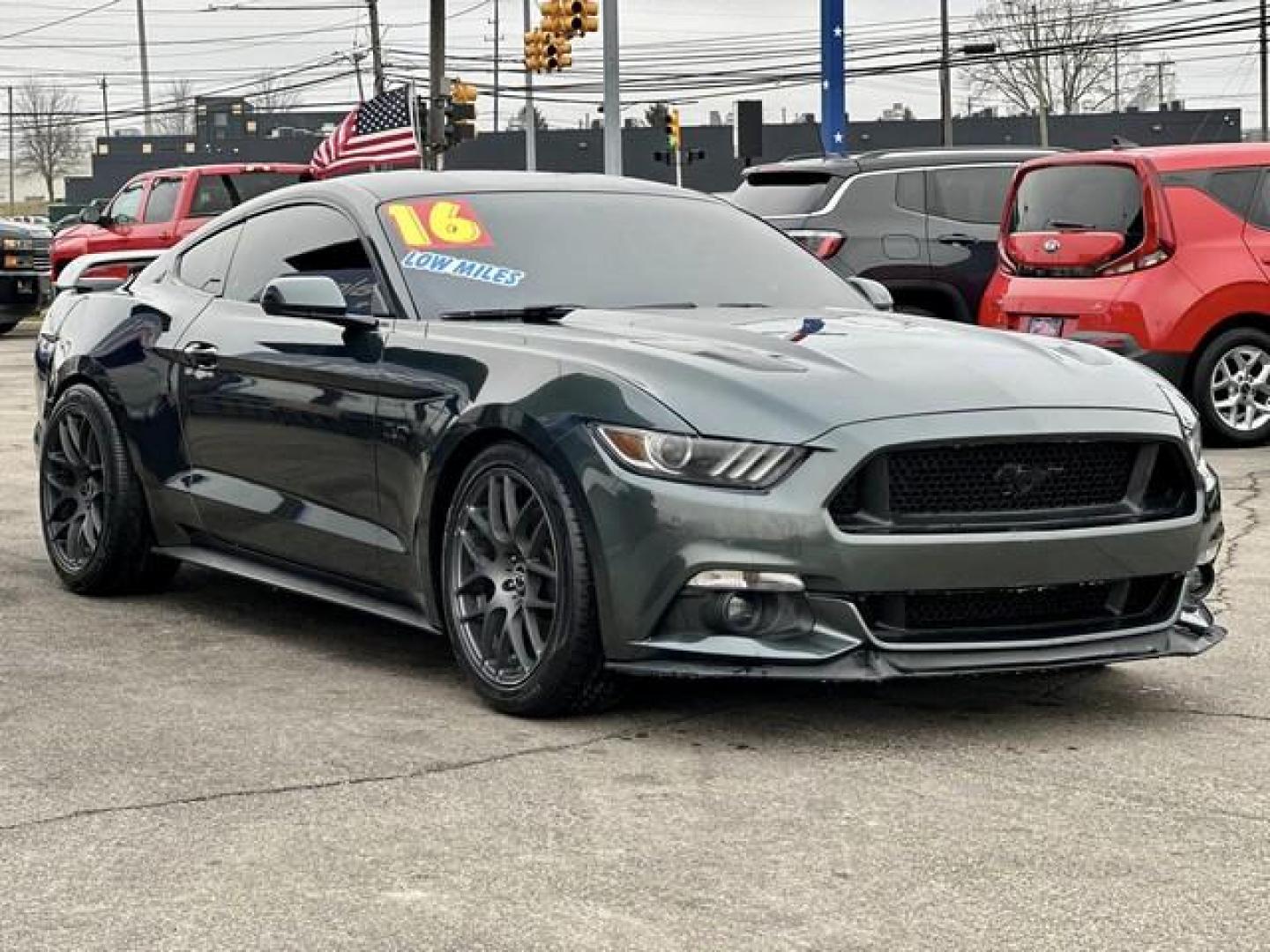 2016 GUARD METTALIC FORD MUSTANG (1FA6P8CF1G5) with an V8,5.0L(302 CID),DOHC engine, AUTOMATIC transmission, located at 14600 Frazho Road, Warren, MI, 48089, (586) 776-3400, 42.485996, -82.974220 - Photo#2