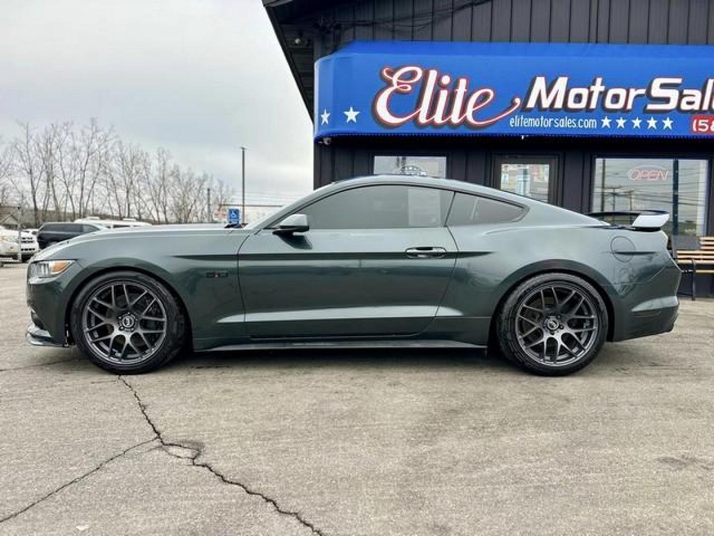 2016 GUARD METTALIC FORD MUSTANG (1FA6P8CF1G5) with an V8,5.0L(302 CID),DOHC engine, AUTOMATIC transmission, located at 14600 Frazho Road, Warren, MI, 48089, (586) 776-3400, 42.485996, -82.974220 - Photo#7