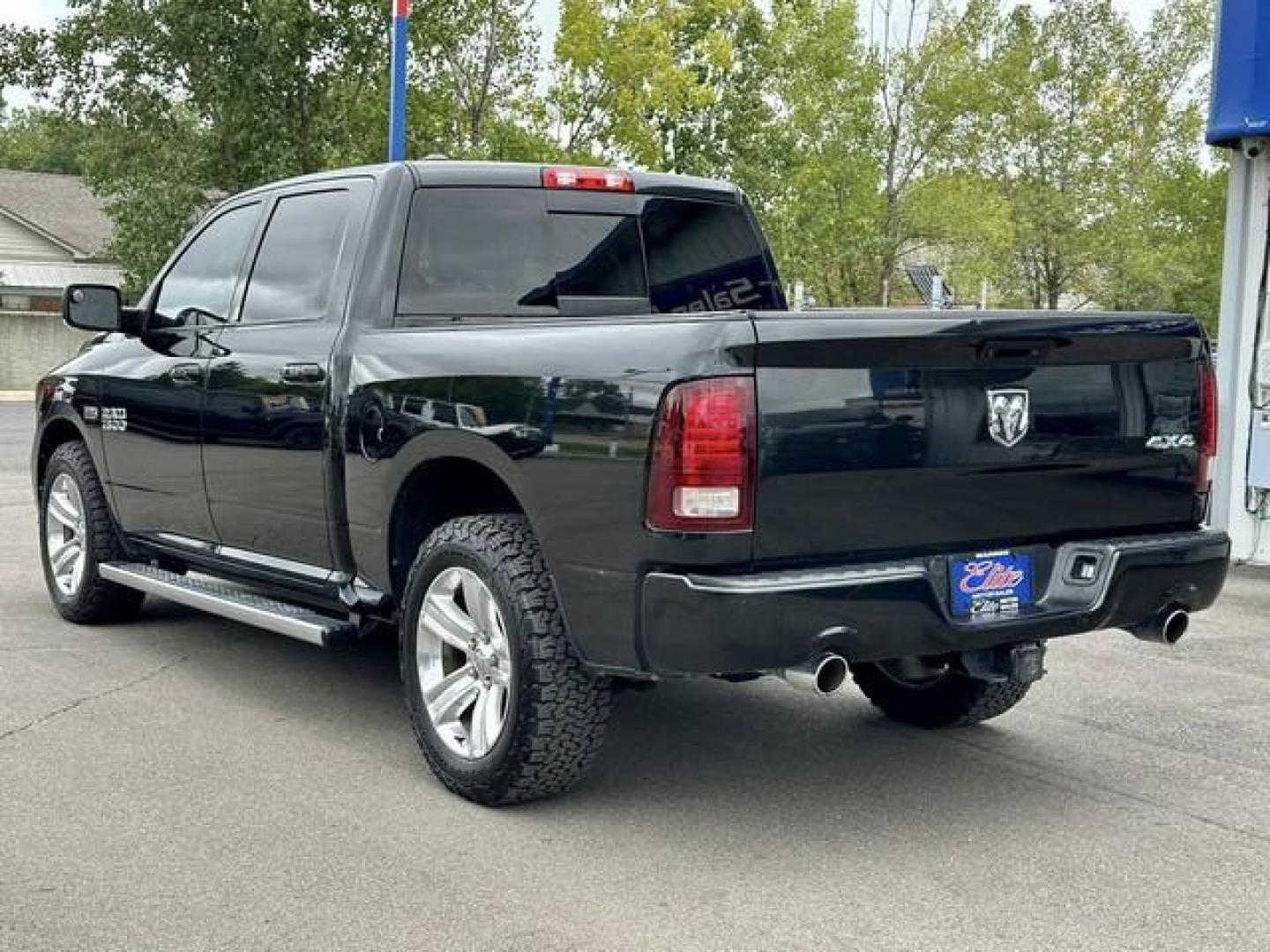 2016 BLACK RAM 1500 (1C6RR7MT3GS) with an V8,5.7L(345 CID),OHV engine, AUTOMATIC transmission, located at 14600 Frazho Road, Warren, MI, 48089, (586) 776-3400, 42.485996, -82.974220 - Photo#6