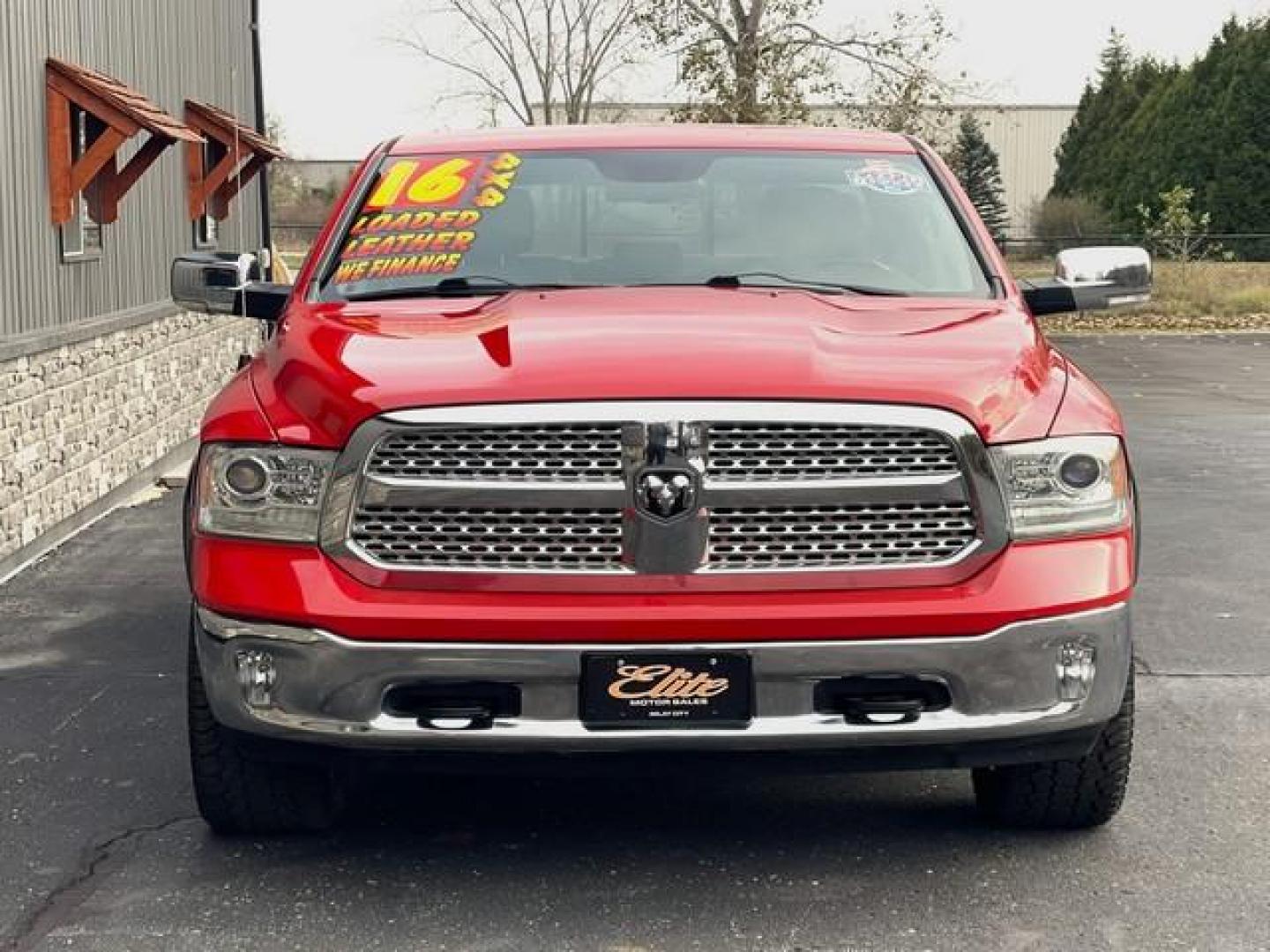 2016 RED RAM 1500 (1C6RR7VT8GS) with an V8,5.7L(345 CID),OHV engine, AUTOMATIC transmission, located at 14600 Frazho Road, Warren, MI, 48089, (586) 776-3400, 42.485996, -82.974220 - Photo#4