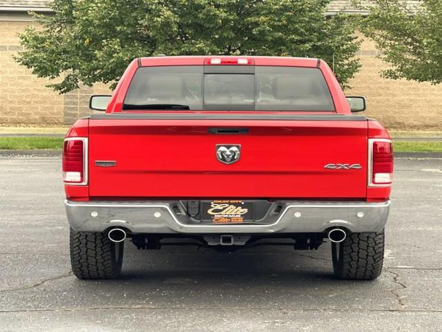 2016 RED RAM 1500 (1C6RR7VT8GS) with an V8,5.7L(345 CID),OHV engine, AUTOMATIC transmission, located at 14600 Frazho Road, Warren, MI, 48089, (586) 776-3400, 42.485996, -82.974220 - Photo#5