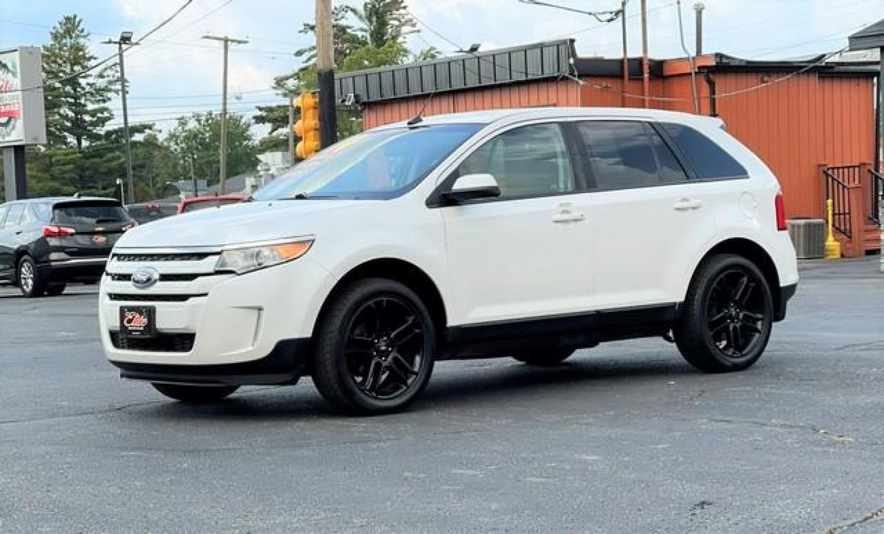 2014 WHITE FORD EDGE (2FMDK4JC5EB) with an V6,3.5L(213 CID),DOHC engine, AUTOMATIC transmission, located at 14600 Frazho Road, Warren, MI, 48089, (586) 776-3400, 42.485996, -82.974220 - Photo#3