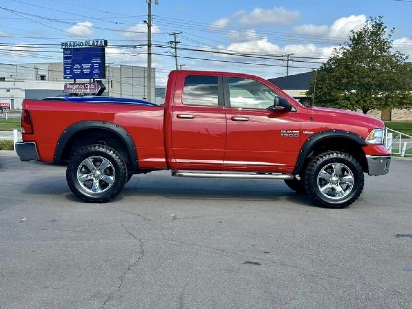 2017 FLAME RED RAM 1500 (1C6RR7GT1HS) with an V8,5.7L(345 CID),OHV engine, AUTOMATIC transmission, located at 14600 Frazho Road, Warren, MI, 48089, (586) 776-3400, 42.485996, -82.974220 - Photo#5