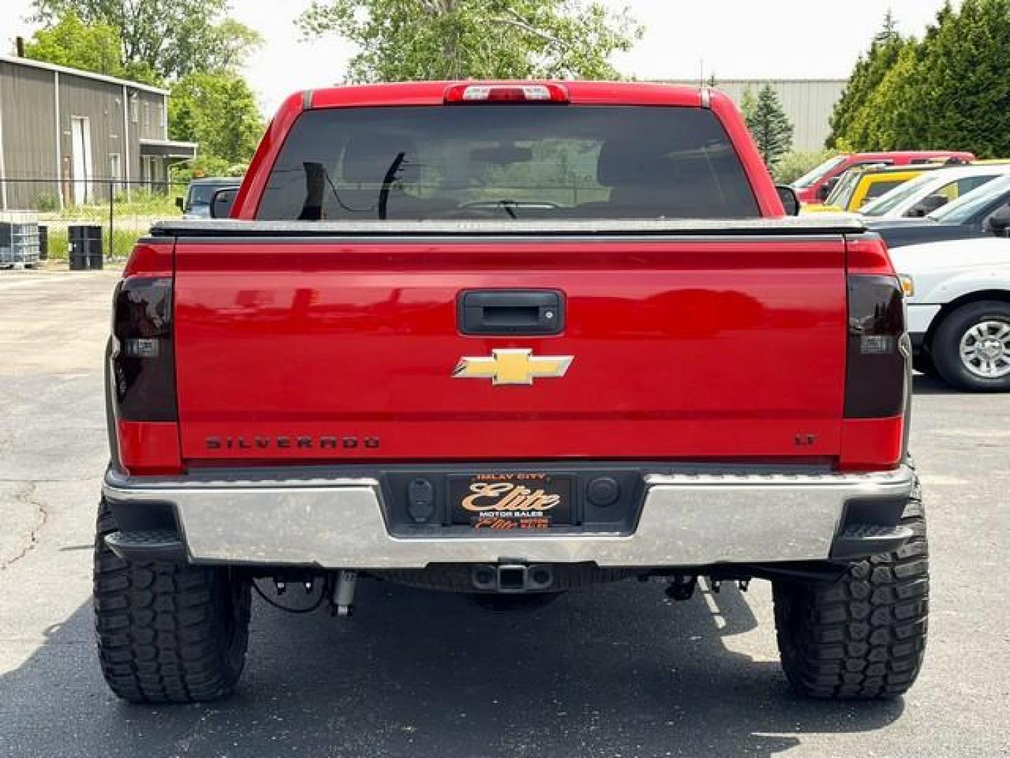 2015 RED CHEVROLET SILVERADO 1500 LT SILVERADO Z71 (3GCUKREC3FG) with an V8,5.3L(325 CID),OHV engine, AUTOMATIC transmission, located at 14600 Frazho Road, Warren, MI, 48089, (586) 776-3400, 42.485996, -82.974220 - Photo#6