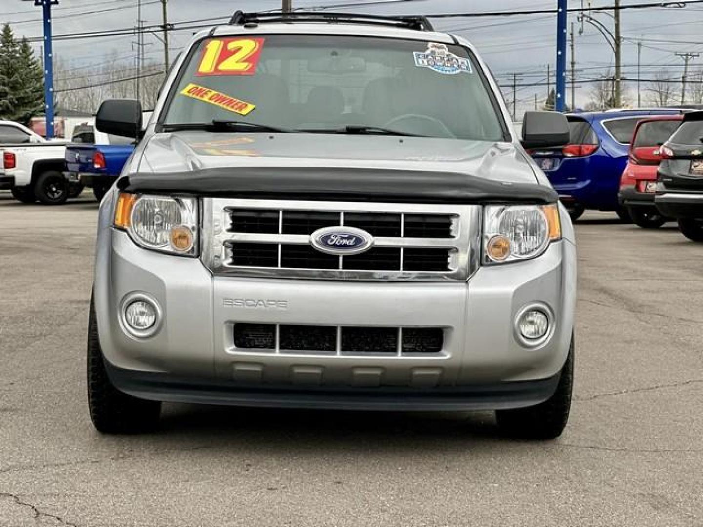 2012 SILVER FORD ESCAPE (1FMCU0DG0CK) with an V6,3.0L(181 CID),DOHC engine, AUTOMATIC transmission, located at 14600 Frazho Road, Warren, MI, 48089, (586) 776-3400, 42.485996, -82.974220 - Photo#1