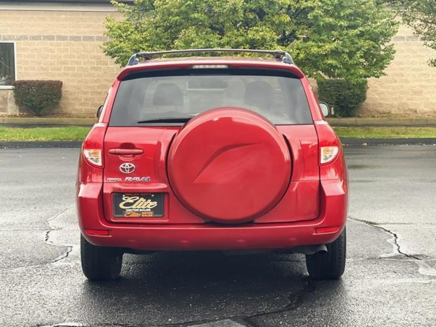 2007 RED TOYOTA RAV4 (JTMZD31V276) with an L4,2.4L(144 CID),DOHC engine, AUTOMATIC transmission, located at 14600 Frazho Road, Warren, MI, 48089, (586) 776-3400, 42.485996, -82.974220 - Photo#4