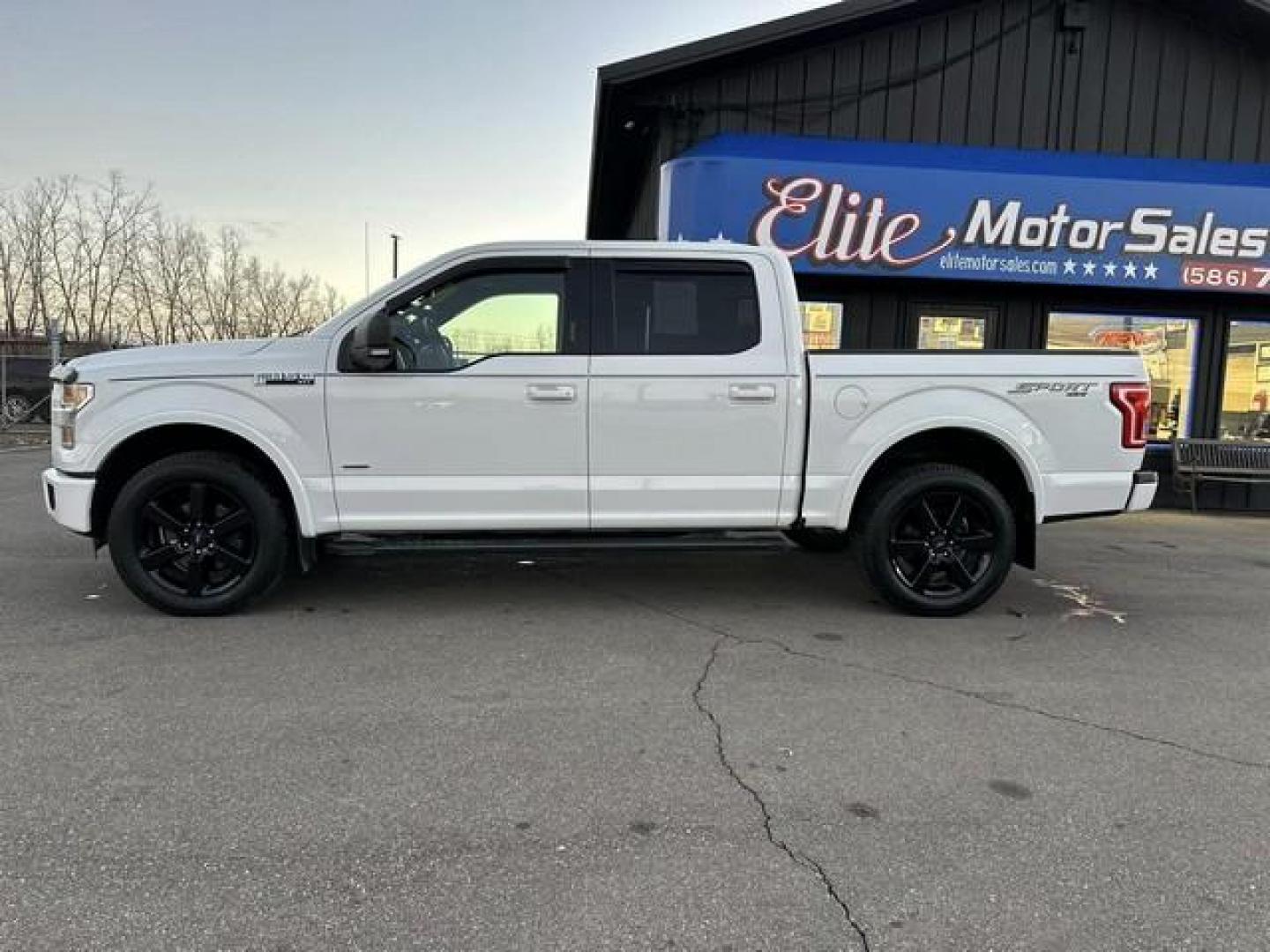 2016 OXFORD WHITE FORD F-150 (1FTEW1EPXGF) with an V6,2.7L(164 CID),DOHC engine, AUTOMATIC transmission, located at 14600 Frazho Road, Warren, MI, 48089, (586) 776-3400, 42.485996, -82.974220 - Photo#7