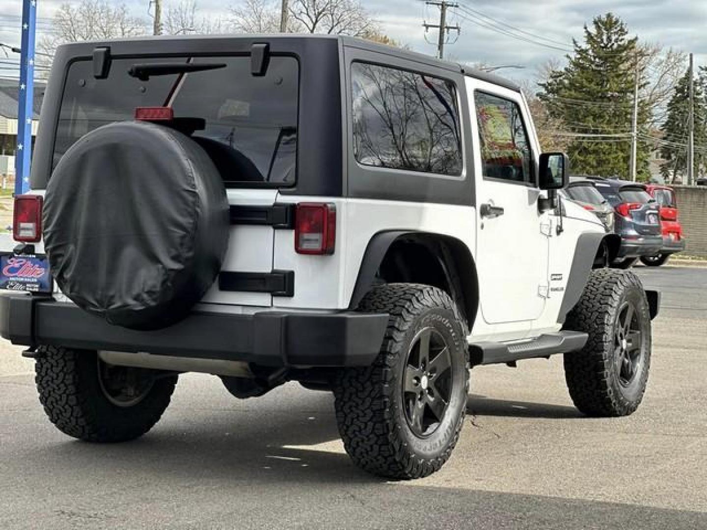 2016 WHITE JEEP WRANGLER (1C4AJWAG5GL) with an V6,3.6L(220 CID),DOHC engine, MANUAL transmission, located at 14600 Frazho Road, Warren, MI, 48089, (586) 776-3400, 42.485996, -82.974220 - Photo#4