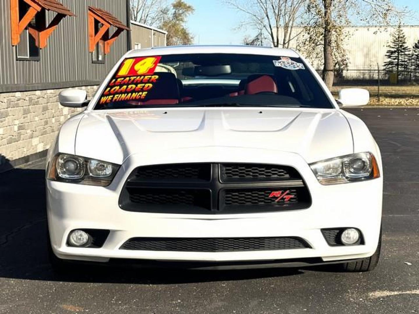 2014 WHITE DODGE CHARGER (2C3CDXCT1EH) with an V8,5.7L(345 CID),OHV engine, AUTOMATIC transmission, located at 14600 Frazho Road, Warren, MI, 48089, (586) 776-3400, 42.485996, -82.974220 - Photo#2