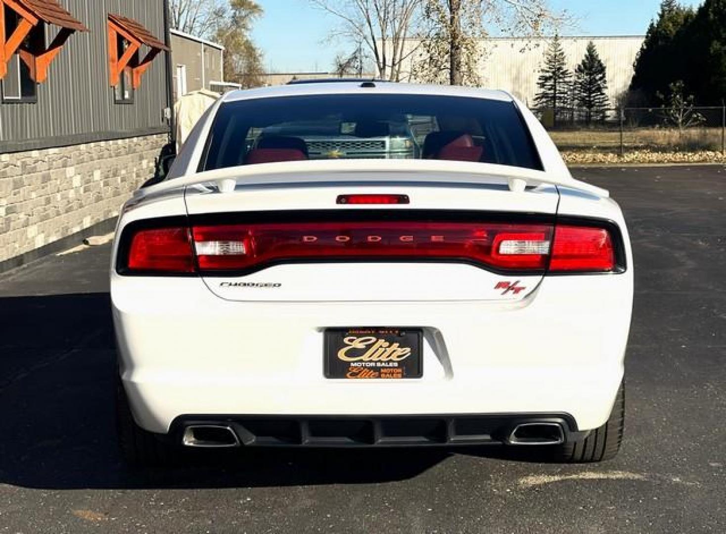 2014 WHITE DODGE CHARGER (2C3CDXCT1EH) with an V8,5.7L(345 CID),OHV engine, AUTOMATIC transmission, located at 14600 Frazho Road, Warren, MI, 48089, (586) 776-3400, 42.485996, -82.974220 - Photo#6