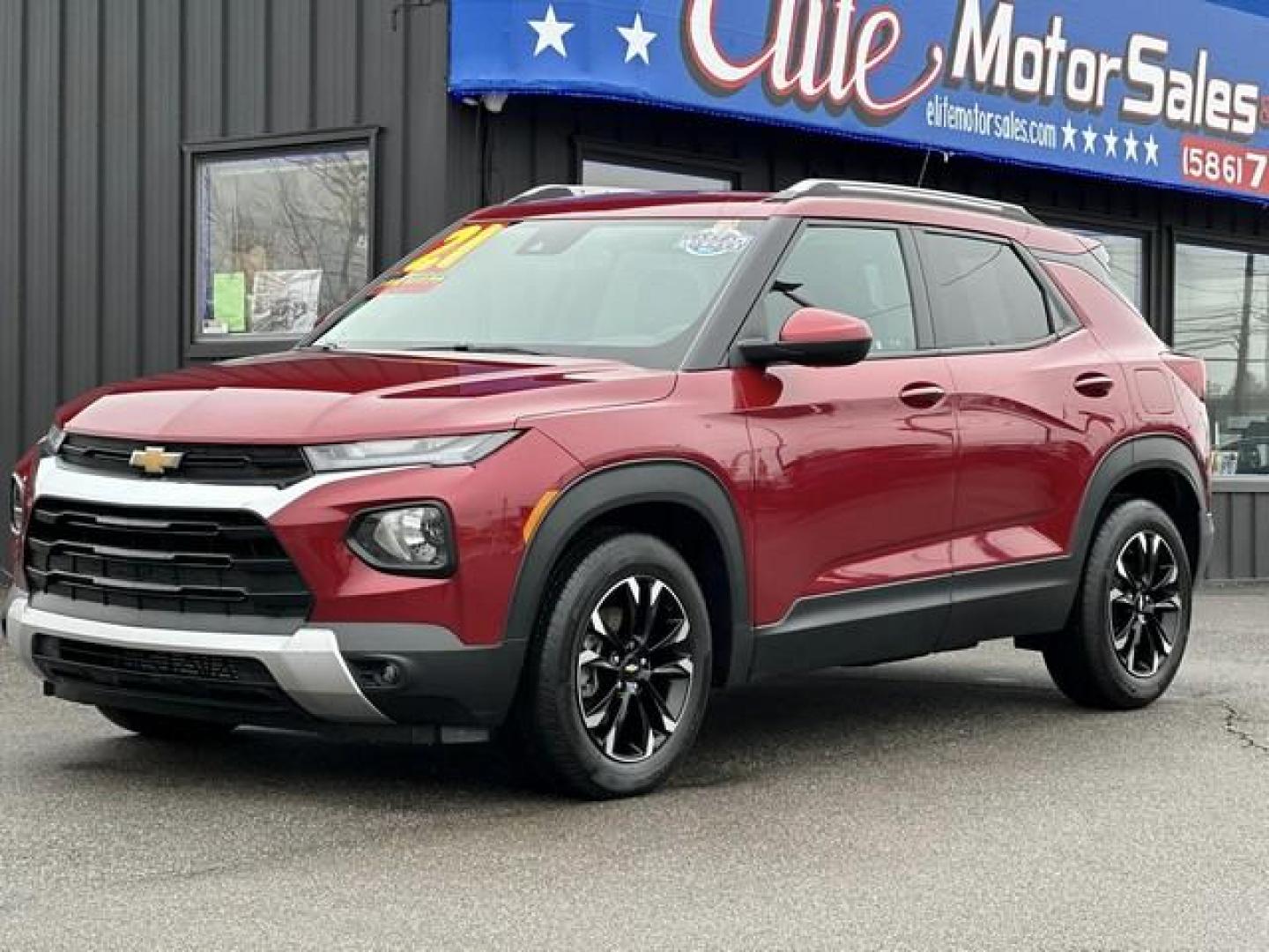 2021 RED CHEVROLET TRAILBLAZER (KL79MPSLXMB) with an L3,1.3L(83 CID),DOHC engine, AUTOMATIC transmission, located at 14600 Frazho Road, Warren, MI, 48089, (586) 776-3400, 42.485996, -82.974220 - Photo#0