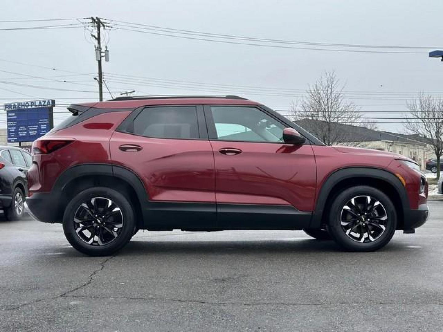 2021 RED CHEVROLET TRAILBLAZER (KL79MPSLXMB) with an L3,1.3L(83 CID),DOHC engine, AUTOMATIC transmission, located at 14600 Frazho Road, Warren, MI, 48089, (586) 776-3400, 42.485996, -82.974220 - Photo#3