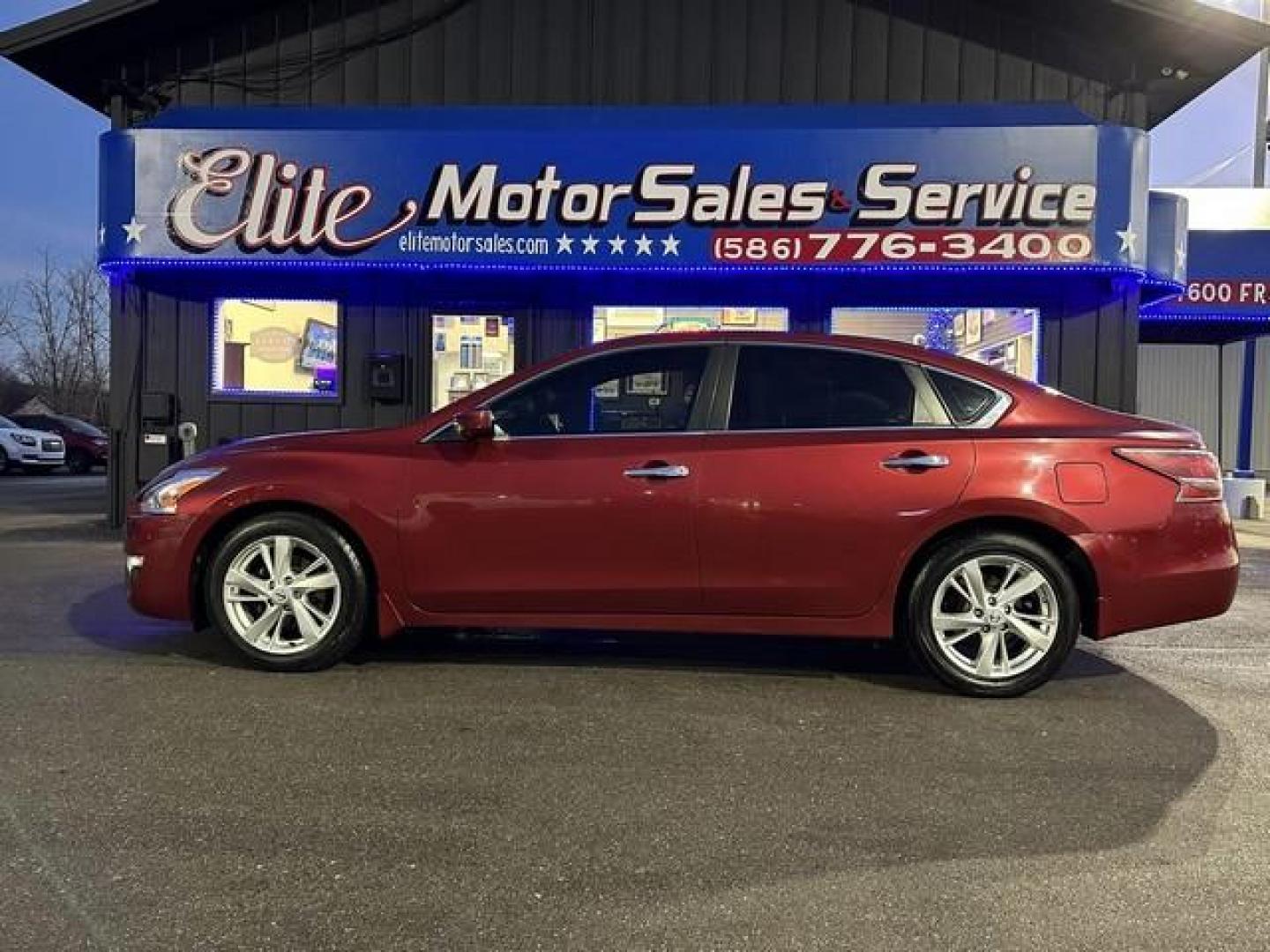 2014 RED NISSAN ALTIMA (1N4AL3AP6EN) with an L4,2.5L(152 CID),DOHC engine, AUTOMATIC transmission, located at 14600 Frazho Road, Warren, MI, 48089, (586) 776-3400, 42.485996, -82.974220 - Photo#7