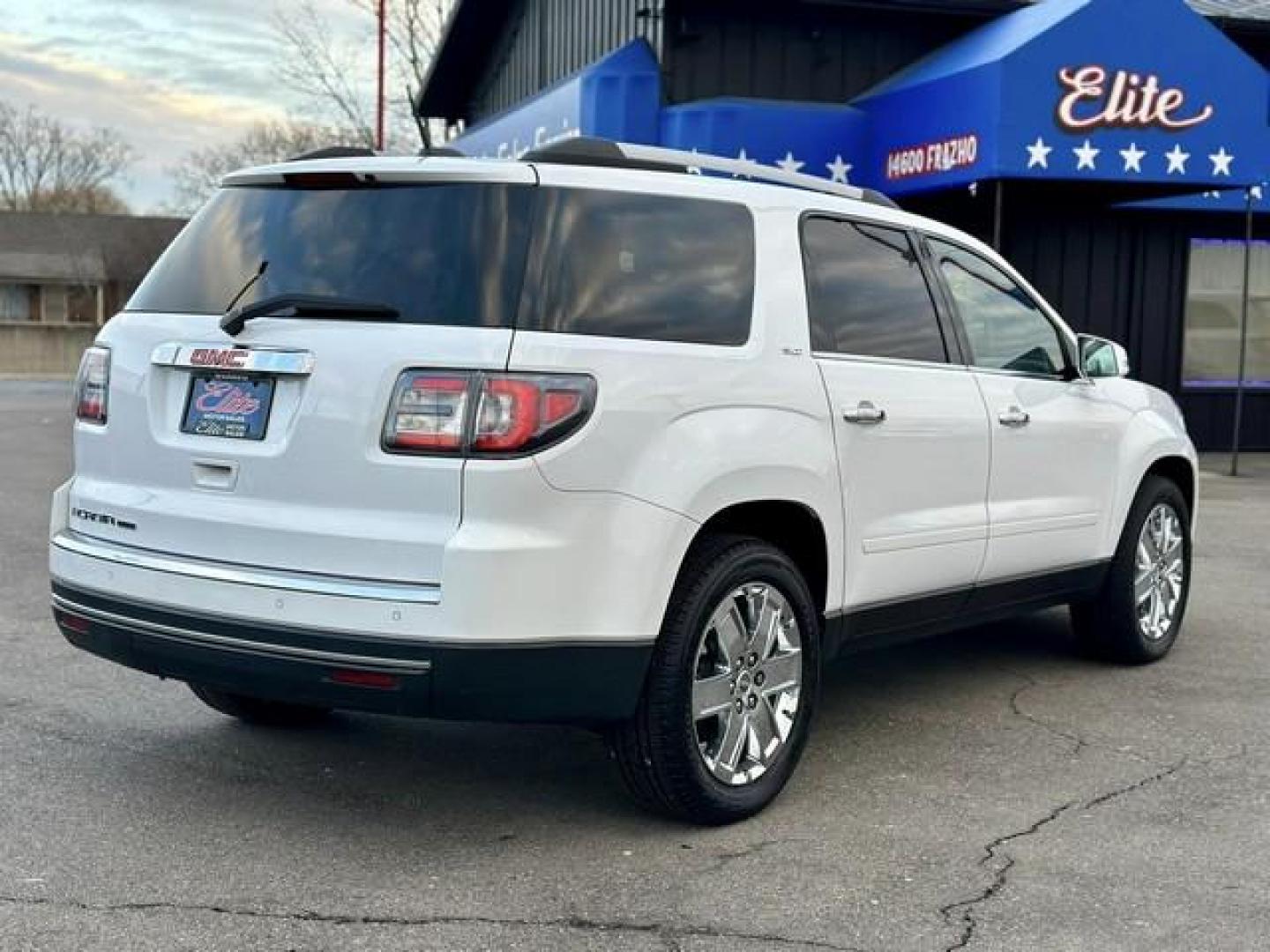 2017 WHITE GMC ACADIA LIMITED (1GKKRSKD4HJ) with an V6,3.6L(217 CID),DOHC engine, AUTOMATIC transmission, located at 14600 Frazho Road, Warren, MI, 48089, (586) 776-3400, 42.485996, -82.974220 - Photo#4