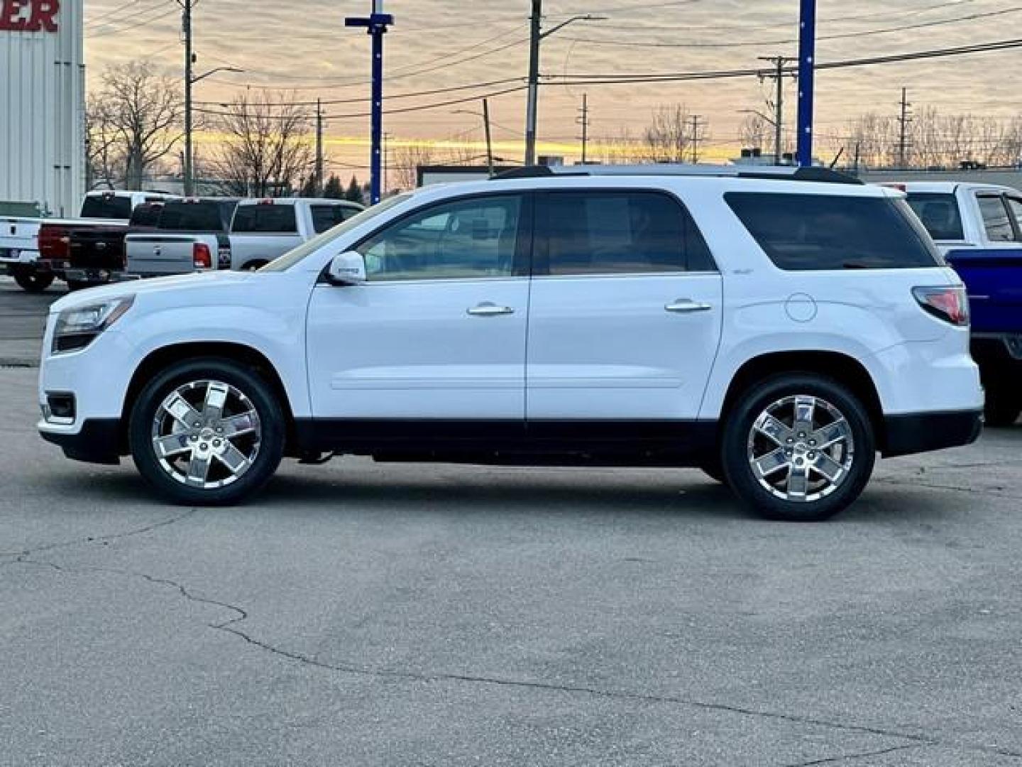 2017 WHITE GMC ACADIA LIMITED (1GKKRSKD4HJ) with an V6,3.6L(217 CID),DOHC engine, AUTOMATIC transmission, located at 14600 Frazho Road, Warren, MI, 48089, (586) 776-3400, 42.485996, -82.974220 - Photo#7