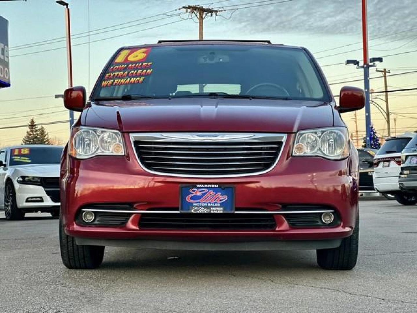 2016 DEEP CHERRY RED CRYSTAL CHRYSLER TOWN and COUNTRY (2C4RC1BG5GR) with an V6,3.6L(220 CID),DOHC engine, AUTOMATIC transmission, located at 14600 Frazho Road, Warren, MI, 48089, (586) 776-3400, 42.485996, -82.974220 - Photo#1