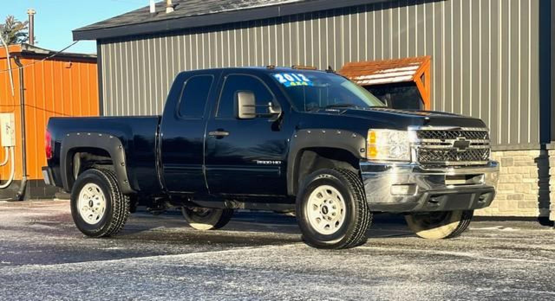 2012 BLACK CHEVROLET SILVERADO 2500 HD (1GC2KXCG2CZ) with an V8,6.0L(364 CID),OHV engine, AUTOMATIC transmission, located at 14600 Frazho Road, Warren, MI, 48089, (586) 776-3400, 42.485996, -82.974220 - Photo#1