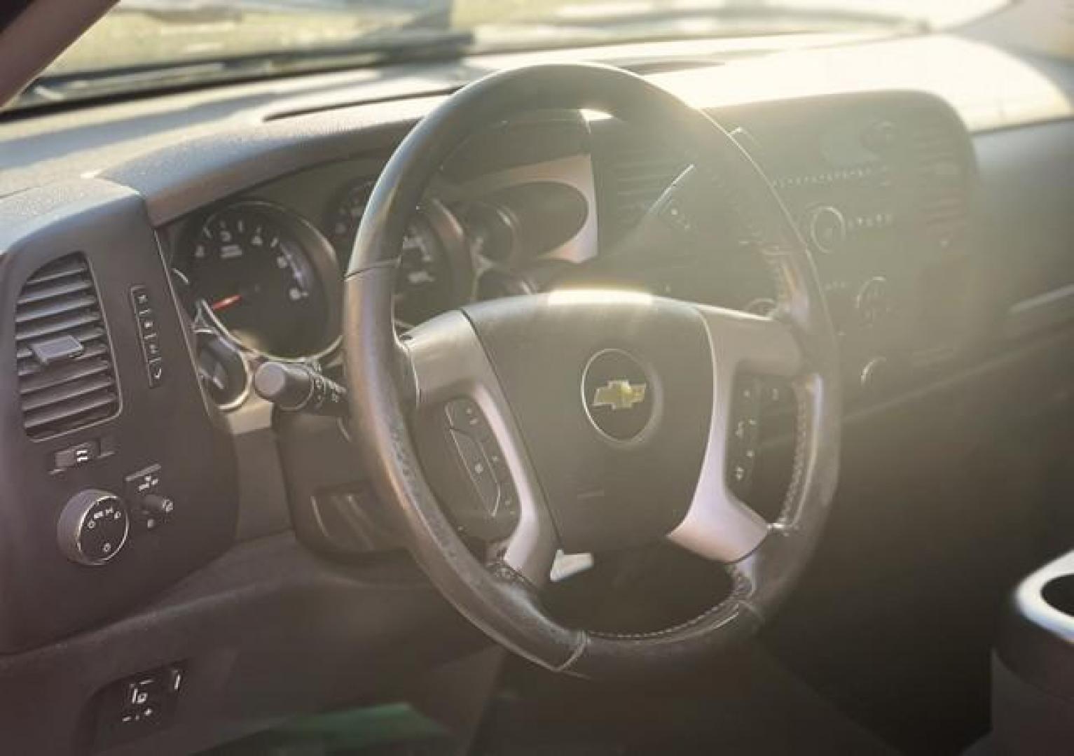 2012 BLACK CHEVROLET SILVERADO 2500 HD (1GC2KXCG2CZ) with an V8,6.0L(364 CID),OHV engine, AUTOMATIC transmission, located at 14600 Frazho Road, Warren, MI, 48089, (586) 776-3400, 42.485996, -82.974220 - Photo#8