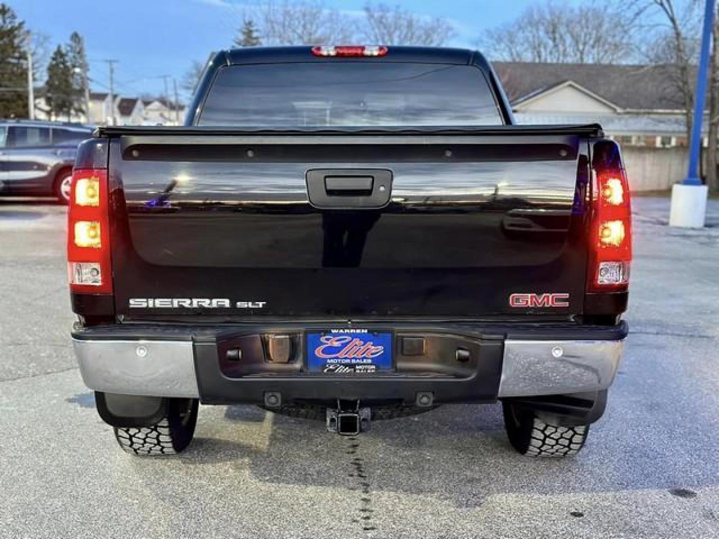 2007 BLACK GMC SIERRA 1500 (2GTEK13MX71) with an V8,5.3L(325 CID),OHV engine, AUTOMATIC transmission, located at 14600 Frazho Road, Warren, MI, 48089, (586) 776-3400, 42.485996, -82.974220 - Photo#5