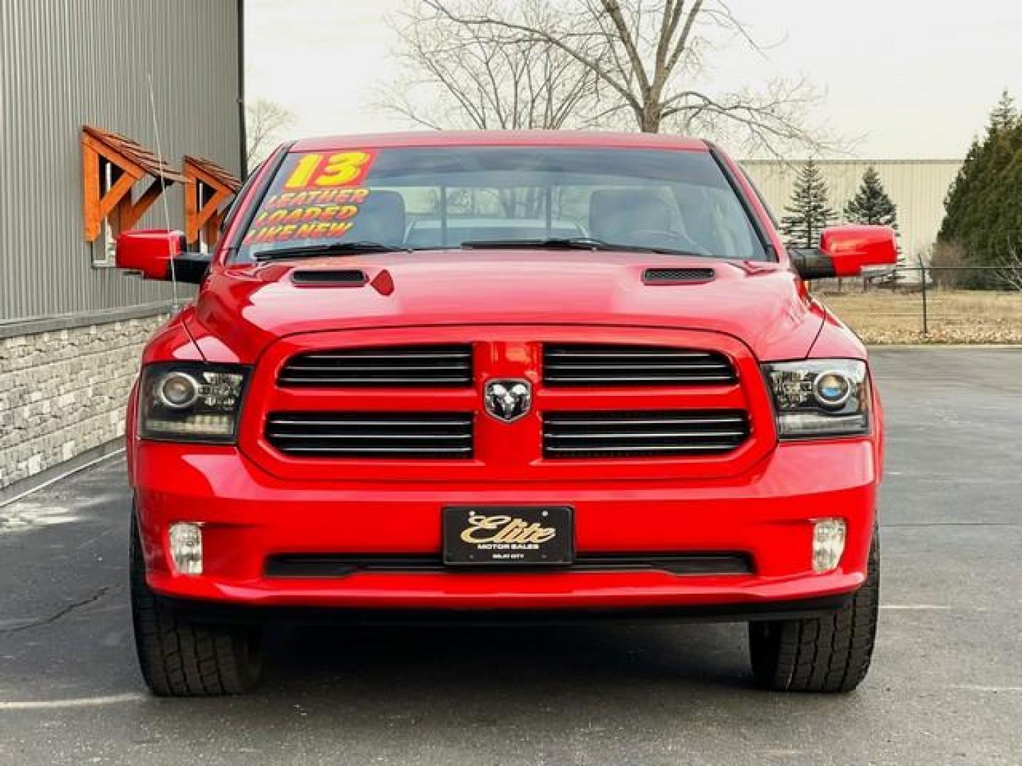 2013 RED RAM 1500 (1C6RR7HT9DS) with an V8,5.7L(345 CID),OHV engine, AUTOMATIC transmission, located at 14600 Frazho Road, Warren, MI, 48089, (586) 776-3400, 42.485996, -82.974220 - Photo#2