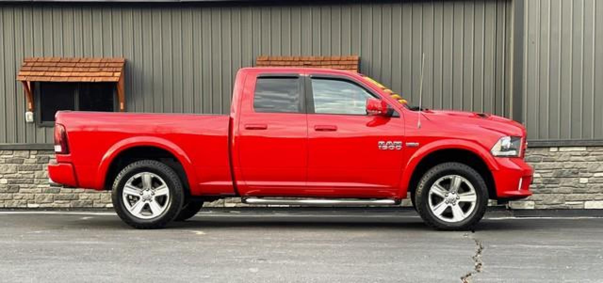 2013 RED RAM 1500 (1C6RR7HT9DS) with an V8,5.7L(345 CID),OHV engine, AUTOMATIC transmission, located at 14600 Frazho Road, Warren, MI, 48089, (586) 776-3400, 42.485996, -82.974220 - Photo#3