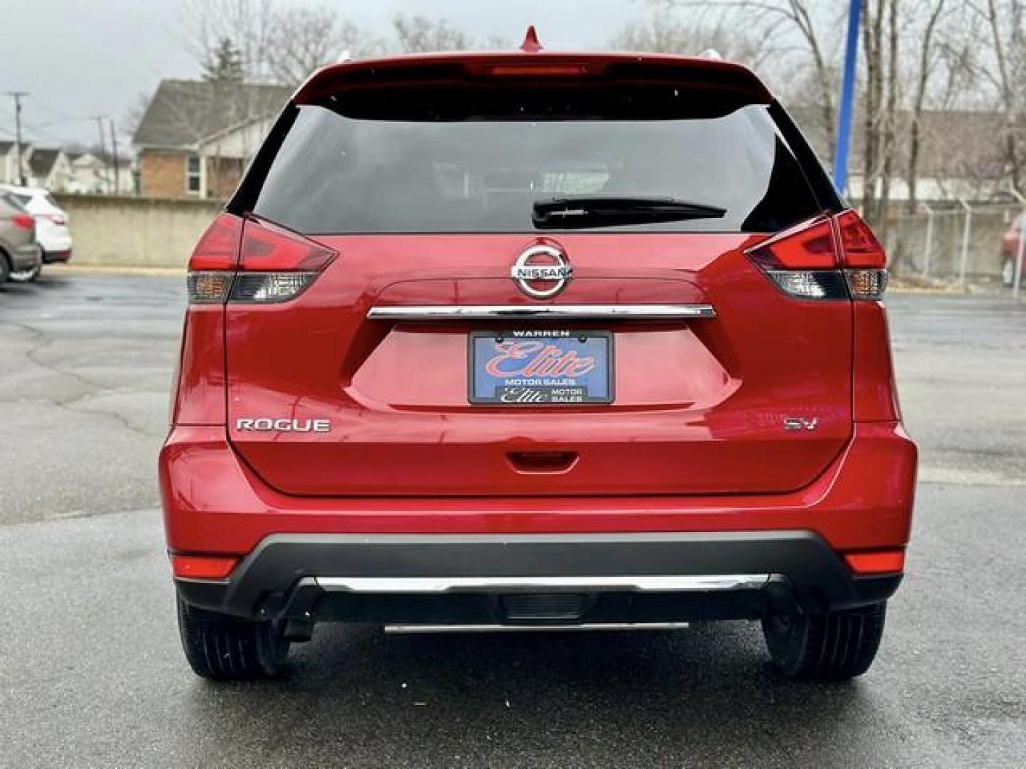 2017 RED NISSAN ROGUE (5N1AT2MT7HC) with an L4,2.5L(152 CID),DOHC engine, AUTOMATIC transmission, located at 14600 Frazho Road, Warren, MI, 48089, (586) 776-3400, 42.485996, -82.974220 - Photo#5